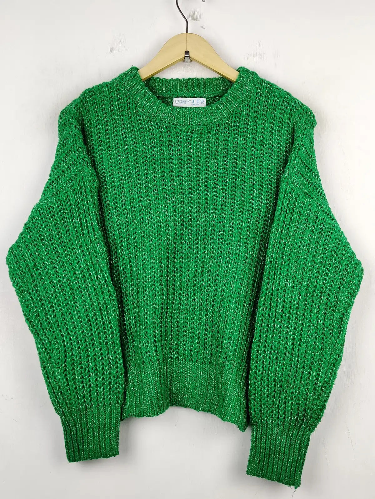 Buy online pre-used pre-loved 100% authentic & Original branded Primark (WT-5632) available in Pakistan. Top international brands avilable.