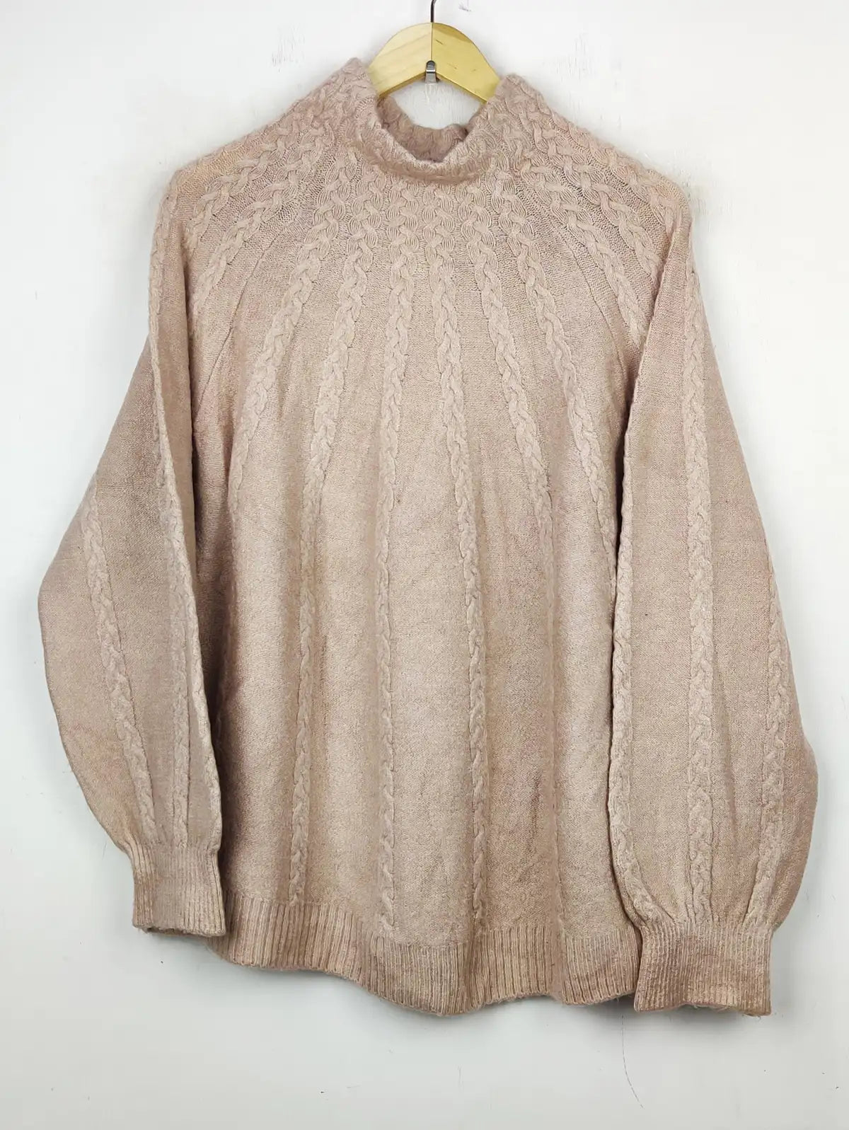 Buy online pre-used pre-loved 100% authentic & Original branded George (WT-5680) available in Pakistan. Top international brands avilable.