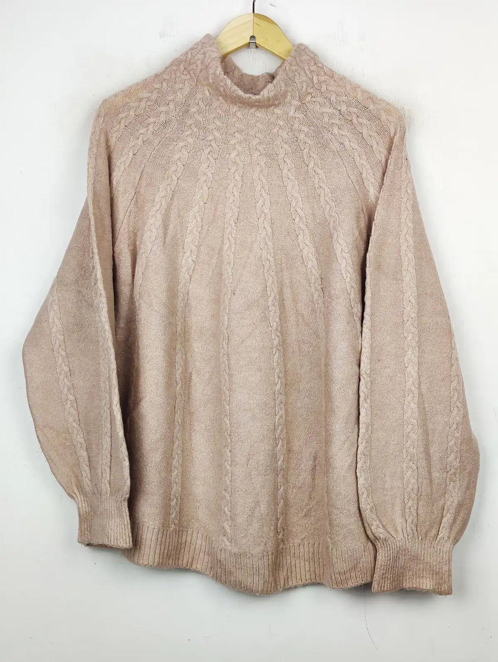 Buy online pre-used pre-loved 100% authentic & Original branded George (WT-5680) available in Pakistan. Top international brands avilable.