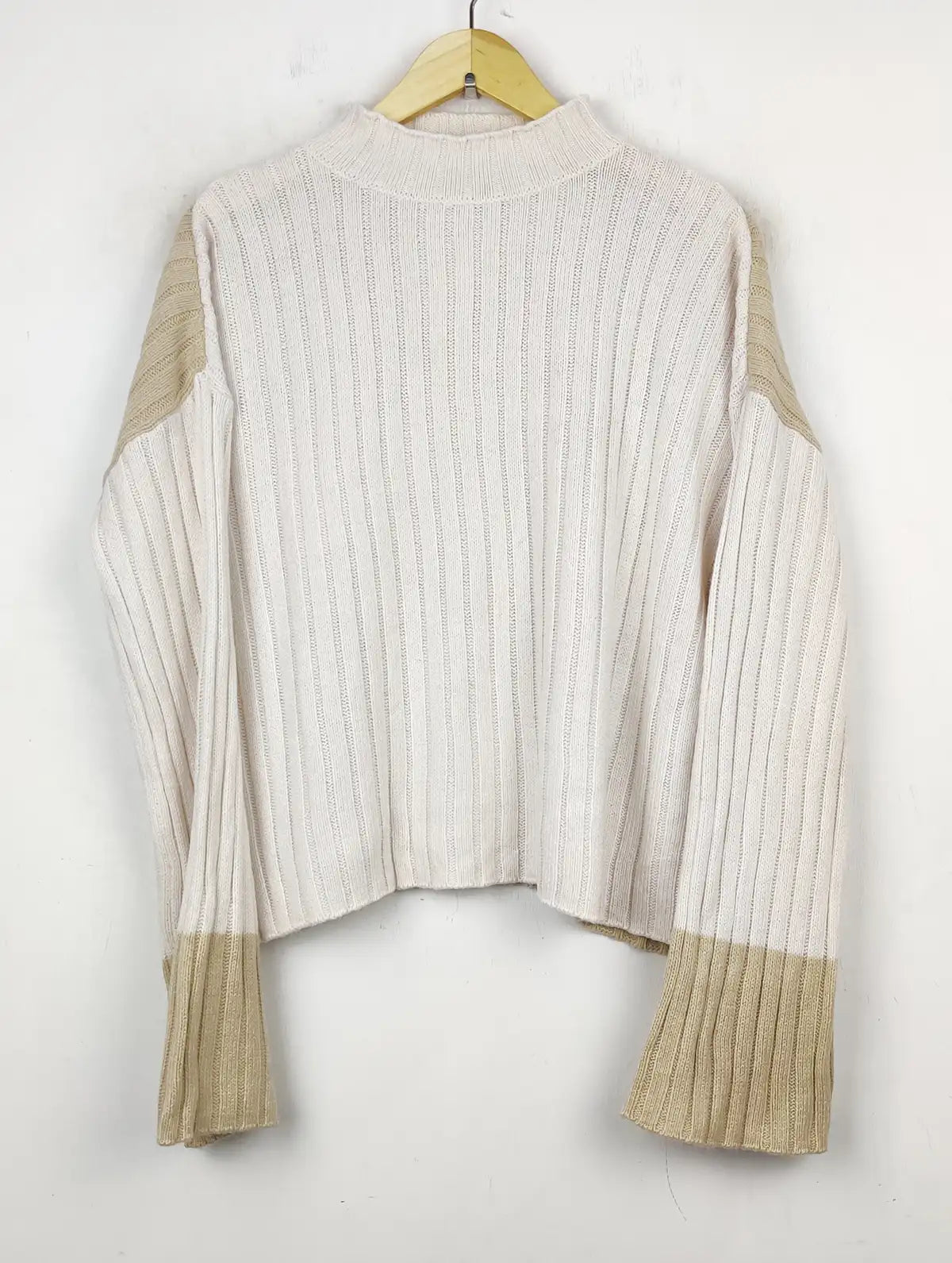 Buy online pre-used pre-loved 100% authentic & Original branded Primark (WT-5684) available in Pakistan. Top international brands avilable.