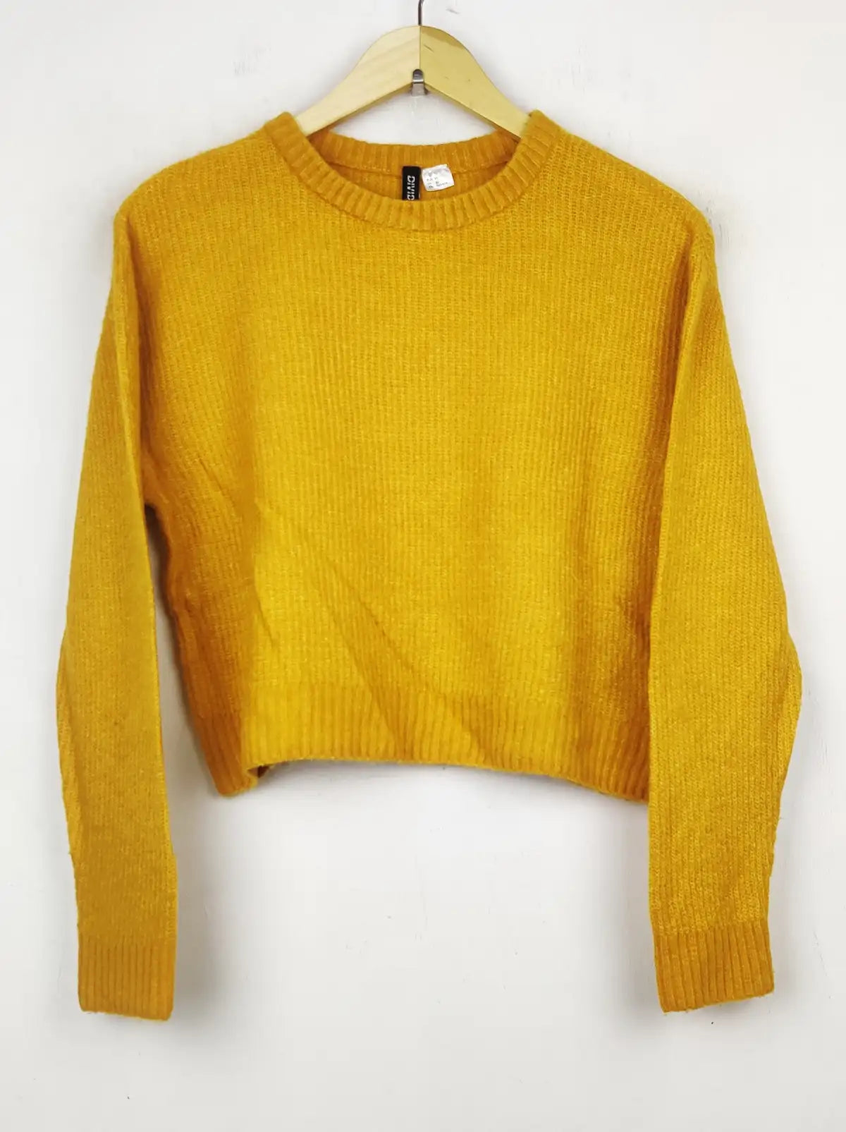 Buy online pre-used pre-loved 100% authentic & Original branded H&M (WT-5703) available in Pakistan. Top international brands avilable.