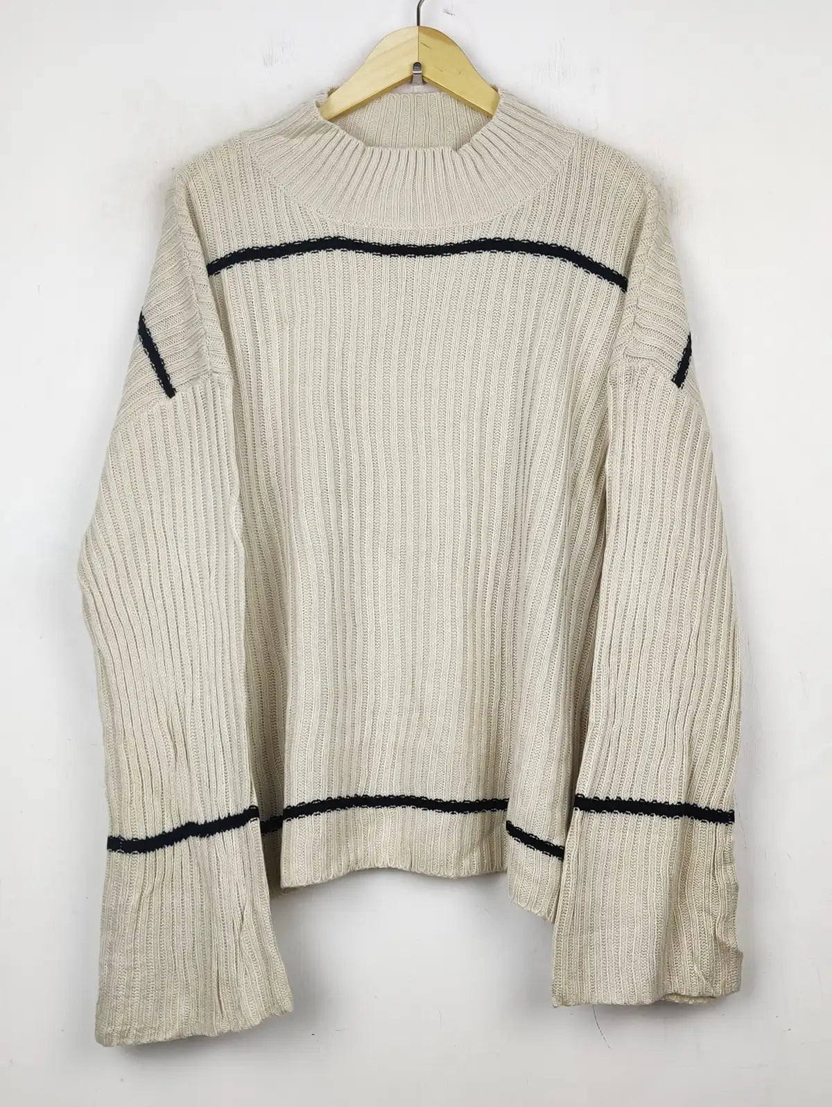 Buy online pre-used pre-loved 100% authentic & Original branded Zara (WT-5717) available in Pakistan. Top international brands avilable.