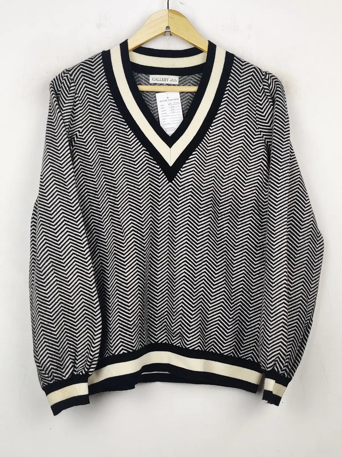 Buy online pre-used pre-loved 100% authentic & Original branded Gallery (WT-5741) available in Pakistan. Top international brands avilable.