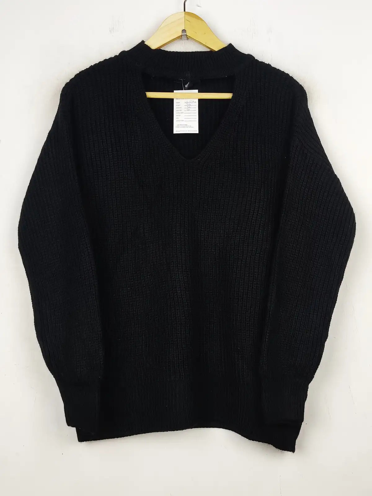 Buy online pre-used pre-loved 100% authentic & Original branded New Look (WT-5790) available in Pakistan. Top international brands avilable.