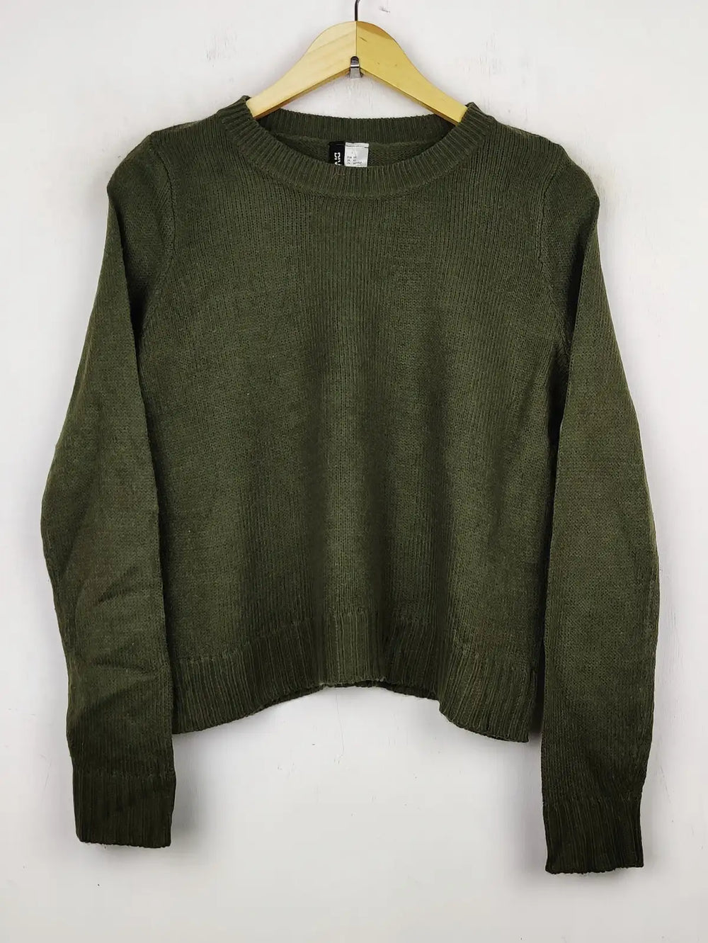 Buy online pre-used pre-loved 100% authentic & Original branded H&M (WT-5794) available in Pakistan. Top international brands avilable.