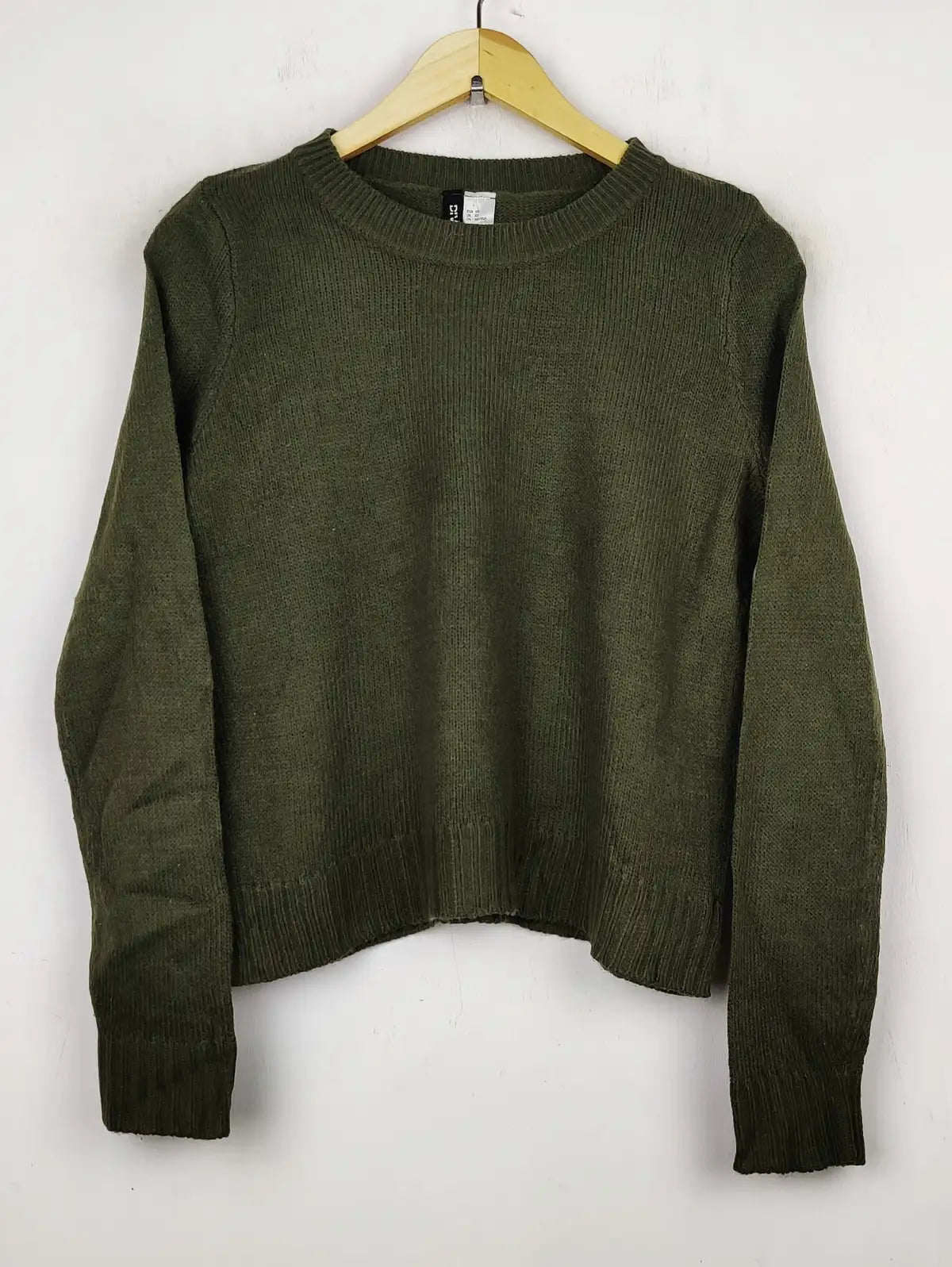 Buy online pre-used pre-loved 100% authentic & Original branded H&M (WT-5794) available in Pakistan. Top international brands avilable.