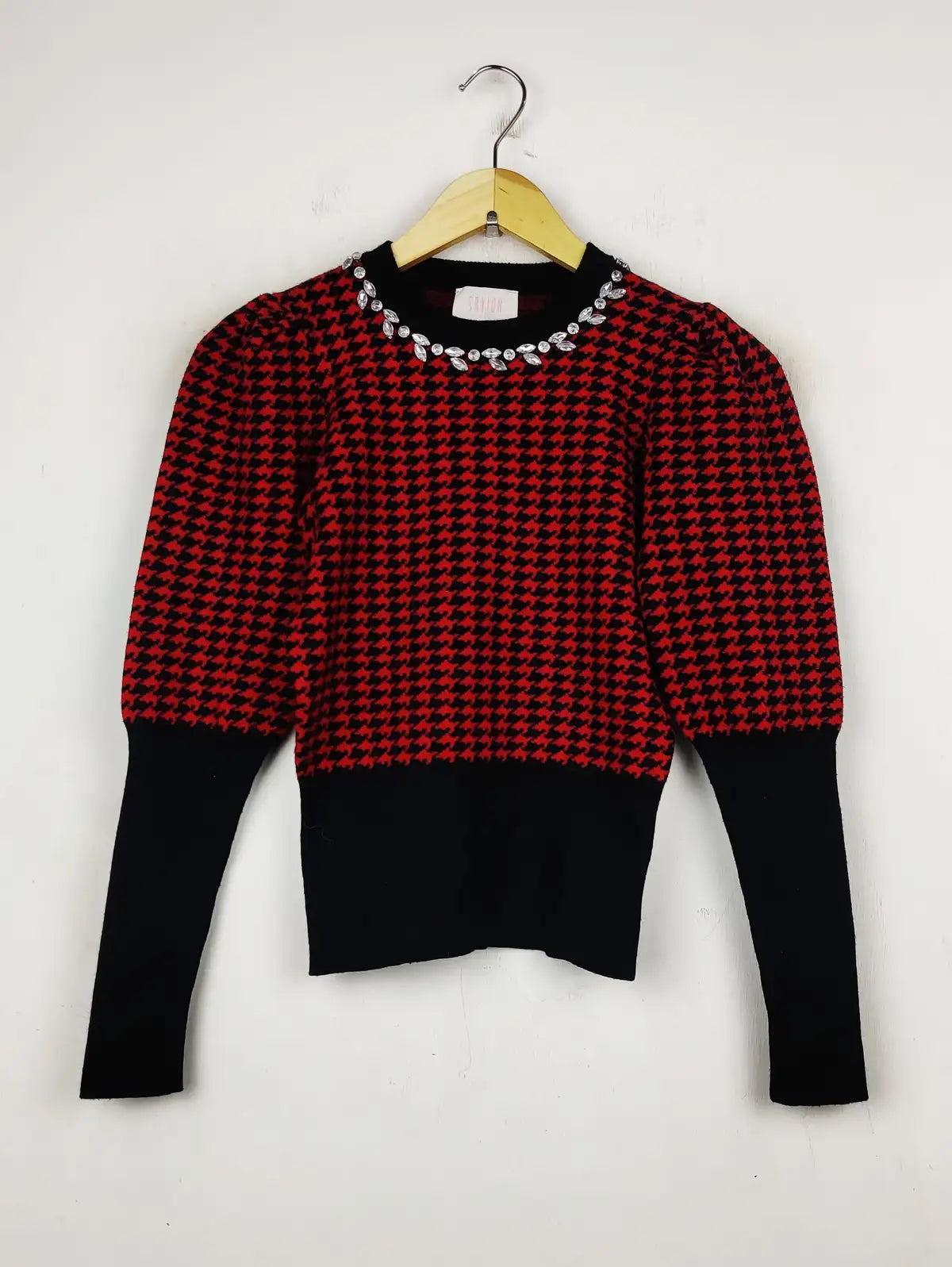 Buy online pre-used pre-loved 100% authentic & Original branded Savida (WT-5799) available in Pakistan. Top international brands avilable.