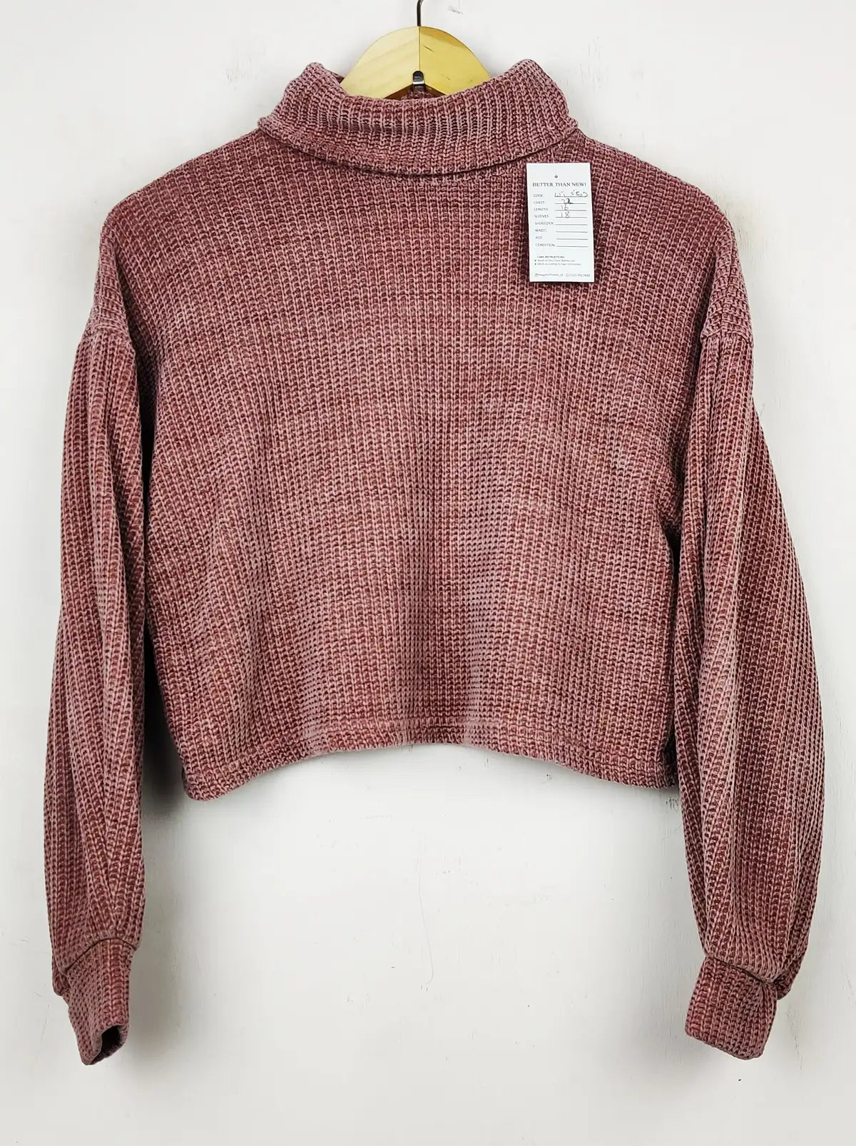 Buy online pre-used pre-loved 100% authentic & Original branded Bershka (WT-5802) available in Pakistan. Top international brands avilable.