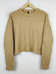 Buy online pre-used pre-loved 100% authentic & Original branded H&M (WT-5820) available in Pakistan. Top international brands avilable.