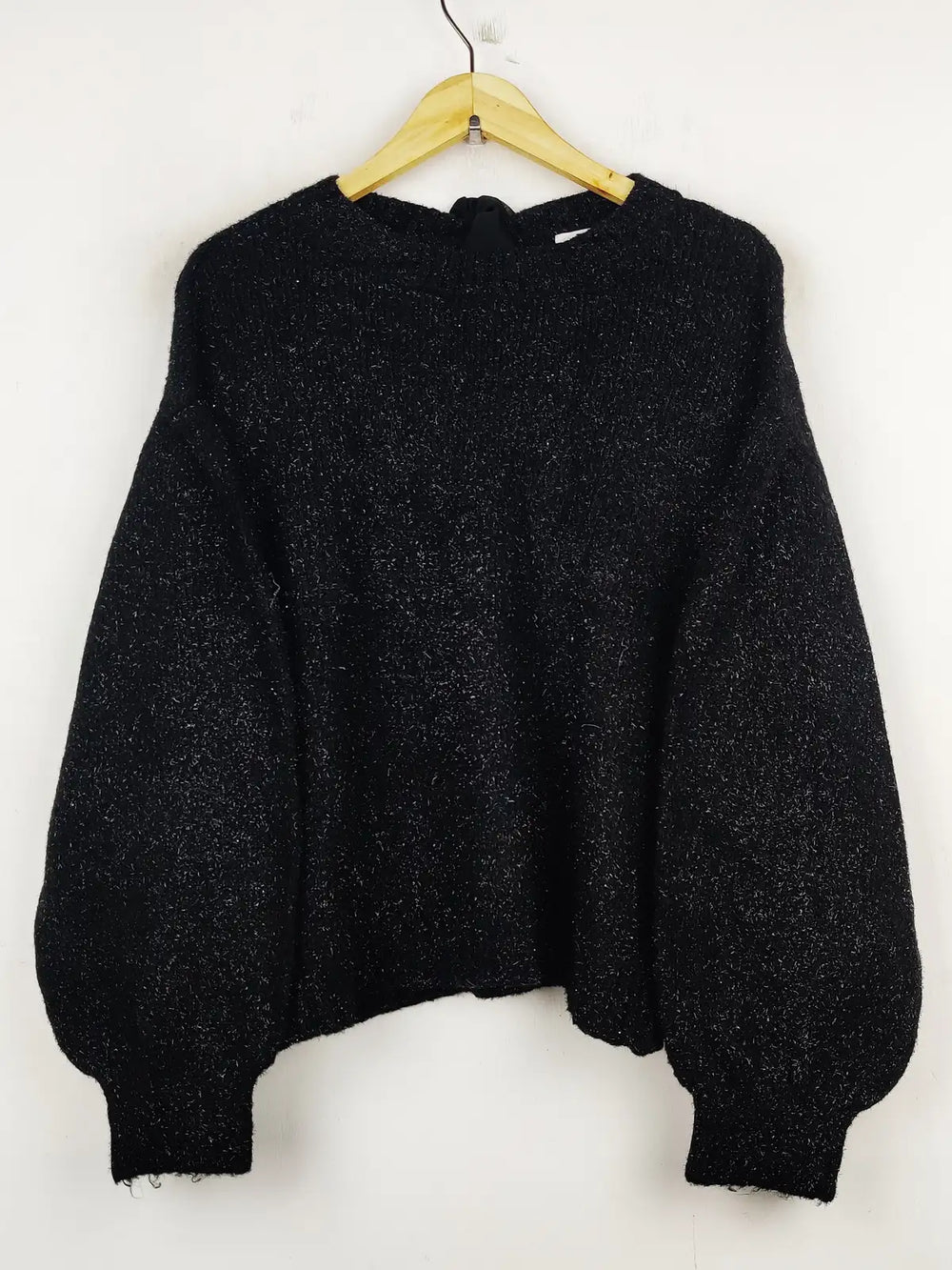 Buy online pre-used pre-loved 100% authentic & Original branded Tu (WT-5827) available in Pakistan. Top international brands avilable.