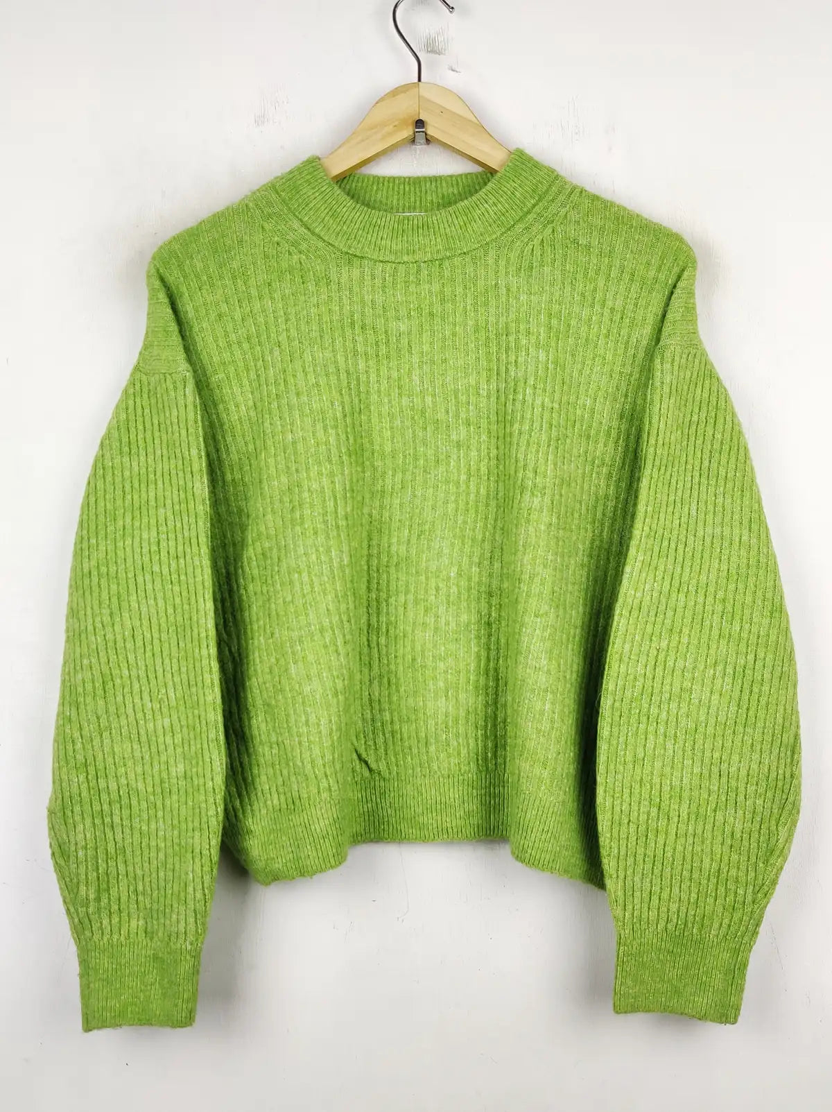 Buy online pre-used pre-loved 100% authentic & Original branded H&M (WT-5862) available in Pakistan. Top international brands avilable.