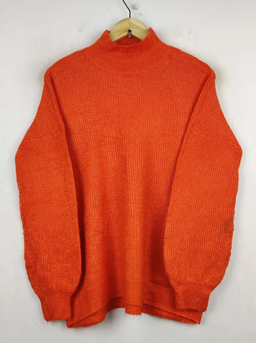 Buy online pre-used pre-loved 100% authentic & Original branded F&F (WT-5867) available in Pakistan. Top international brands avilable.