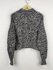 Buy online pre-used pre-loved 100% authentic & Original branded H&M (WT-5868) available in Pakistan. Top international brands avilable.