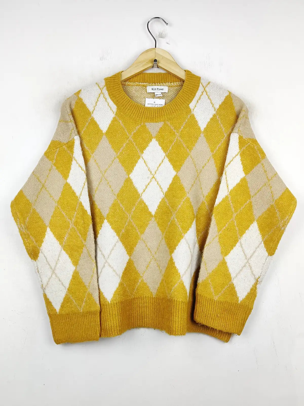 Buy online pre-used pre-loved 100% authentic & Original branded Wild Flower (WT-5872) available in Pakistan. Top international brands avilable.