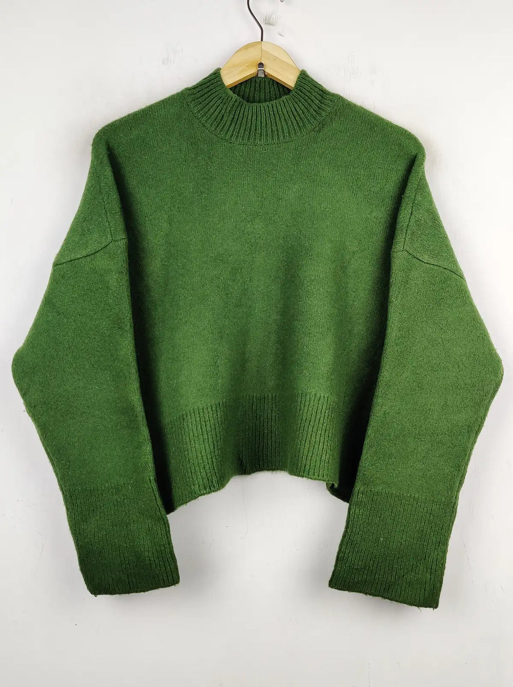 Buy online pre-used pre-loved 100% authentic & Original branded Zara (WT-5884) available in Pakistan. Top international brands avilable.