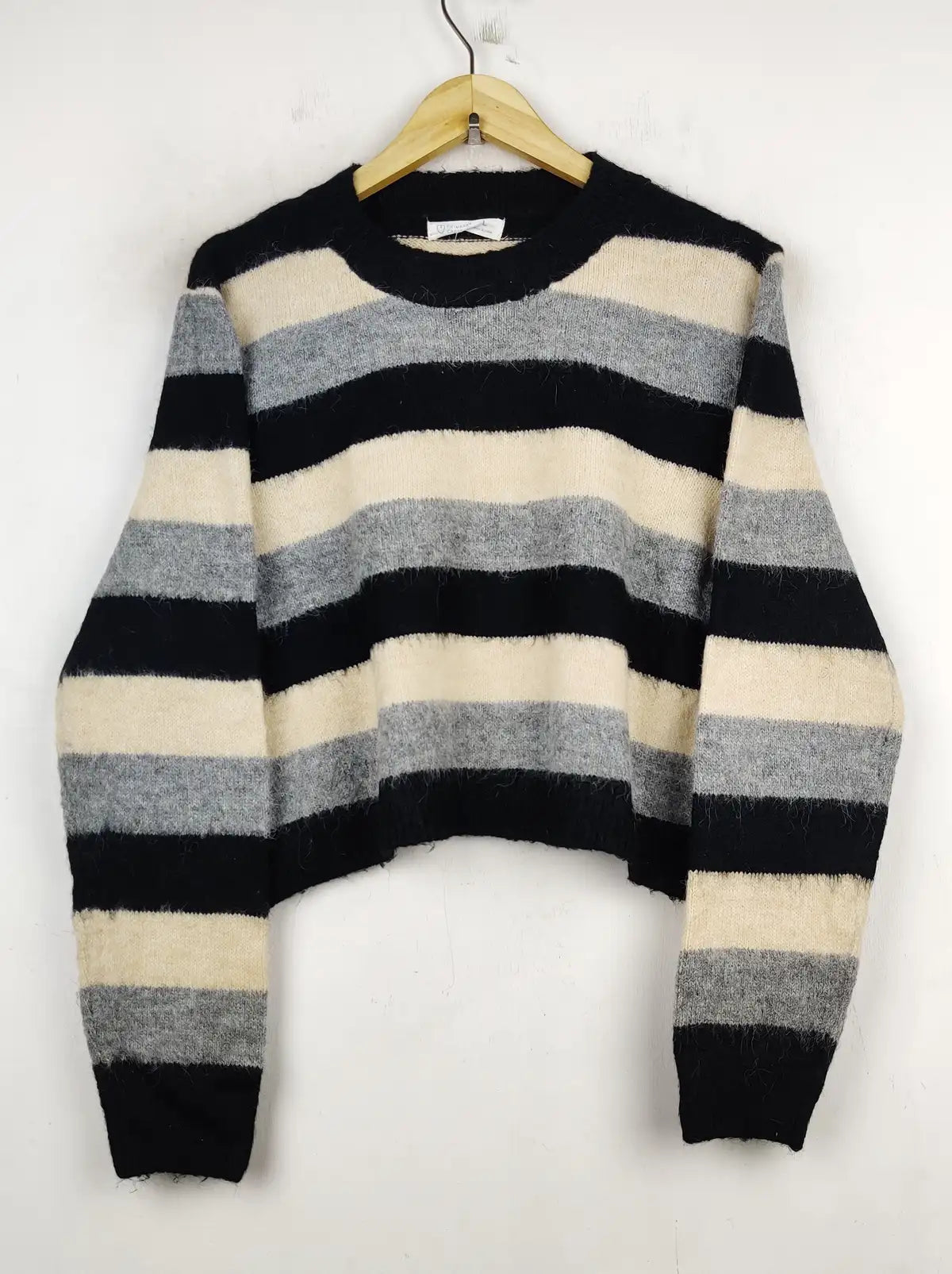 Buy online pre-used pre-loved 100% authentic & Original branded Primark (WT-5888) available in Pakistan. Top international brands avilable.