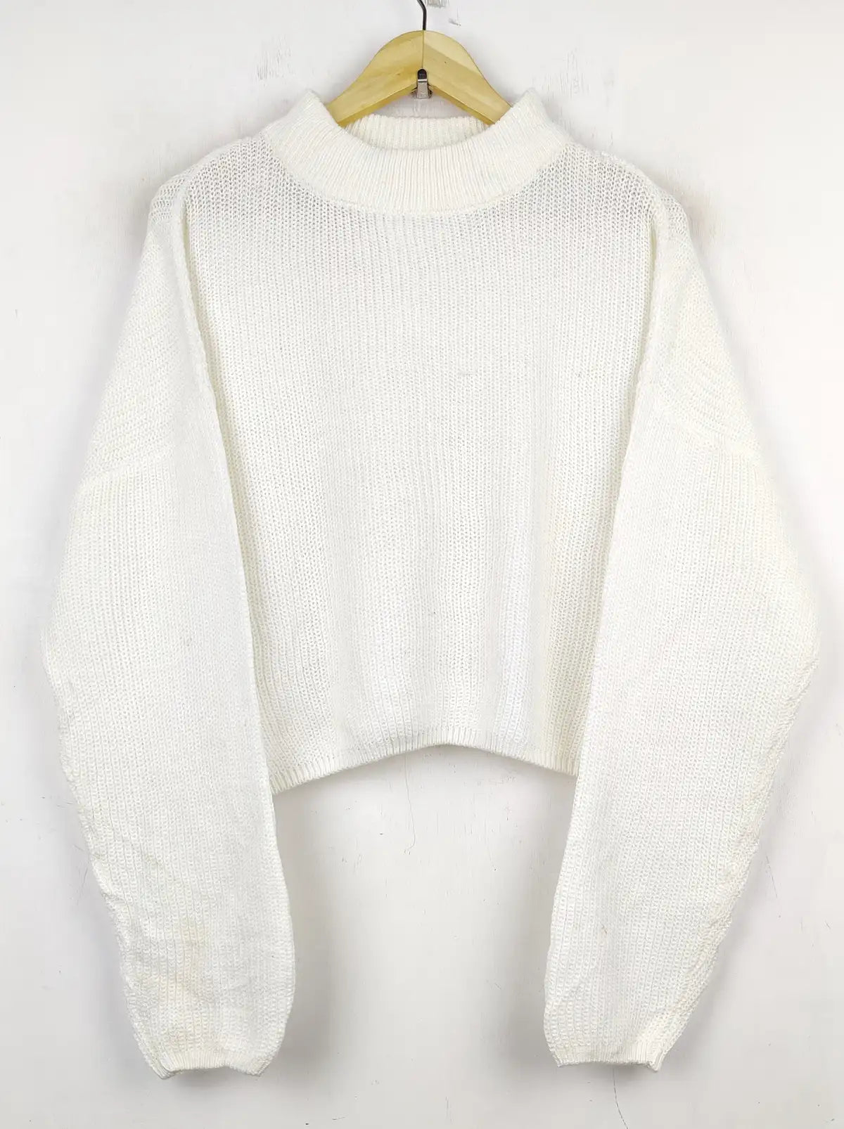 Buy online pre-used pre-loved 100% authentic & Original branded H&M (WT-5904) available in Pakistan. Top international brands avilable.