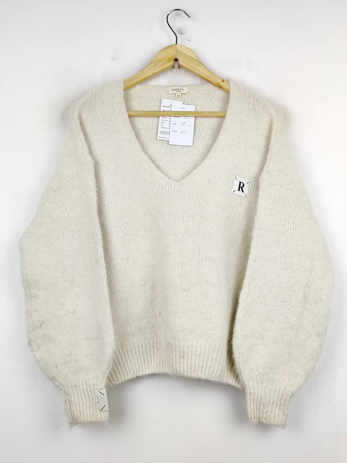 Buy online pre-used pre-loved 100% authentic & Original branded Tu (WT-5905) available in Pakistan. Top international brands avilable.