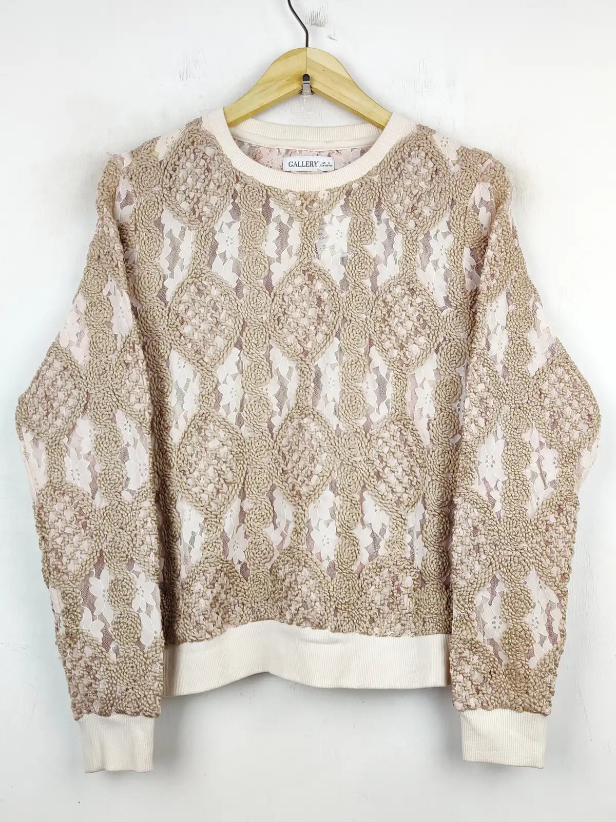 Buy online pre-used pre-loved 100% authentic & Original branded Gallery (WT-5909) available in Pakistan. Top international brands avilable.