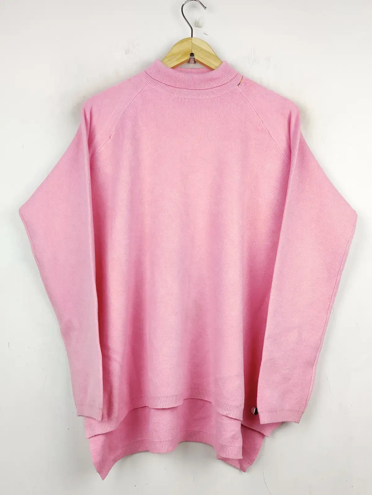 Buy online pre-used pre-loved 100% authentic & Original branded Jaime Lavie (WT-5918) available in Pakistan. Top international brands avilable.