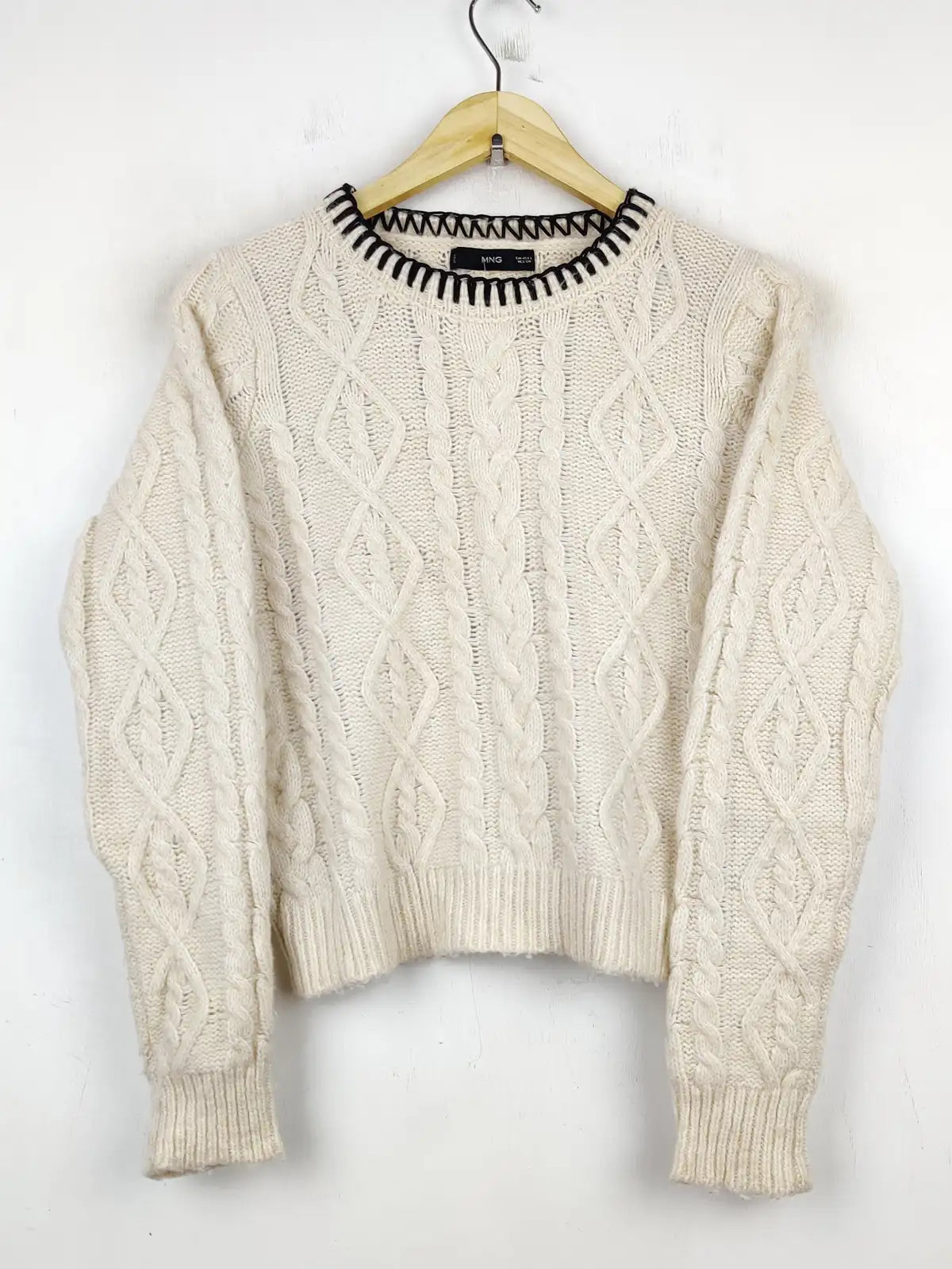 Buy online pre-used pre-loved 100% authentic & Original branded Mango (WT-5933) available in Pakistan. Top international brands avilable.