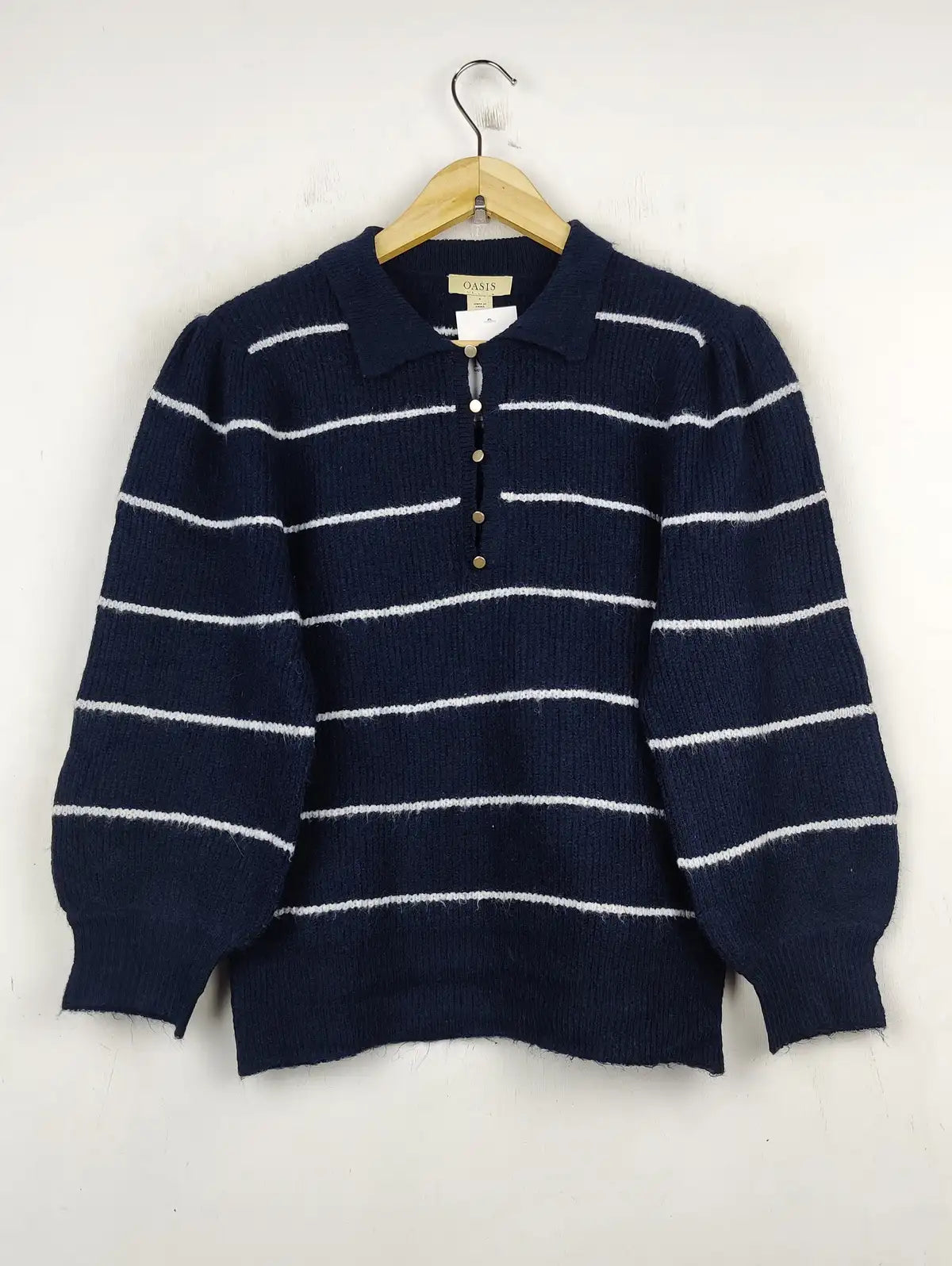 Buy online pre-used pre-loved 100% authentic & Original branded Oasis (WT-5941) available in Pakistan. Top international brands avilable.