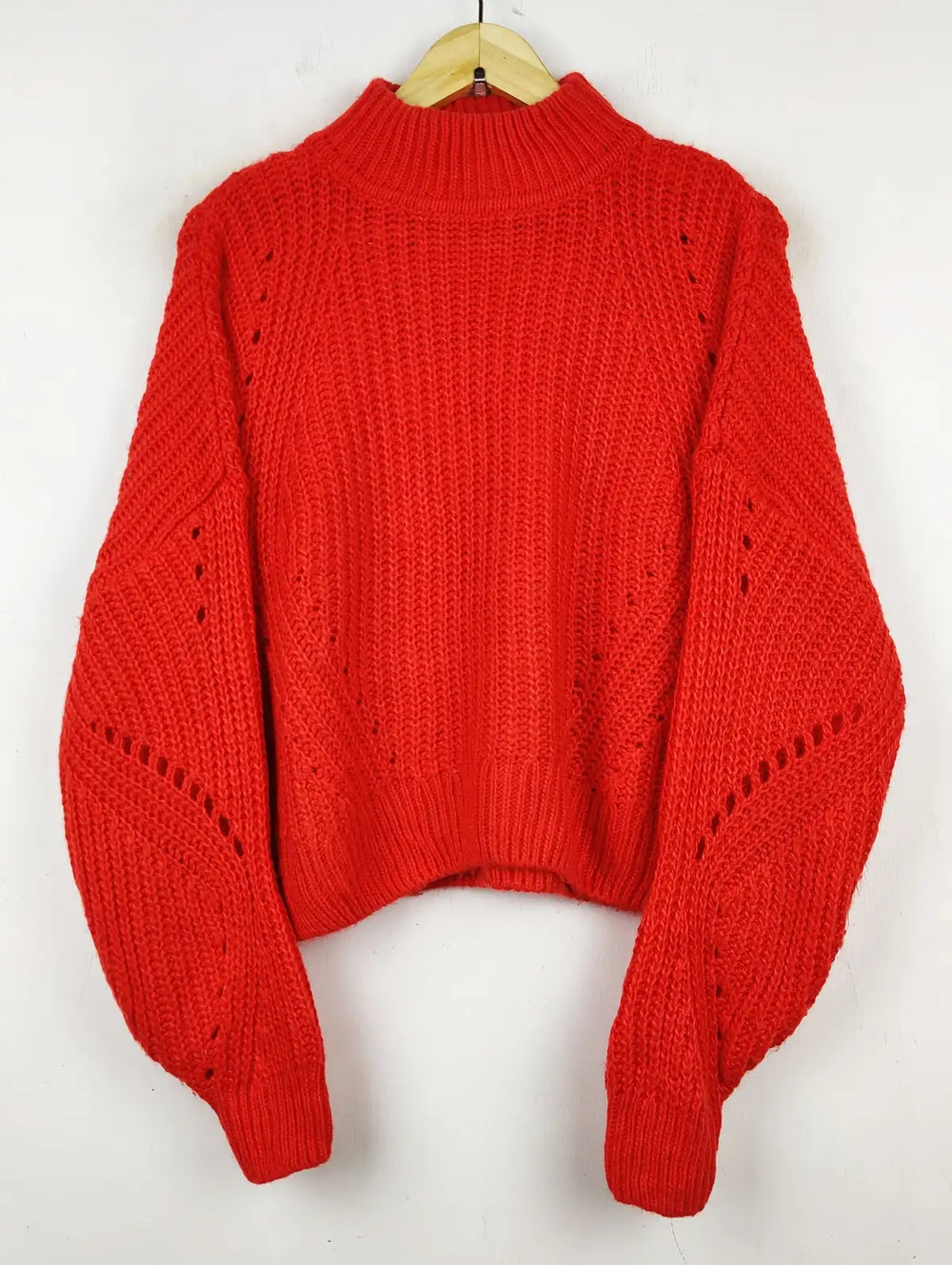 Buy online pre-used pre-loved 100% authentic & Original branded H&M (WT-5949) available in Pakistan. Top international brands avilable.