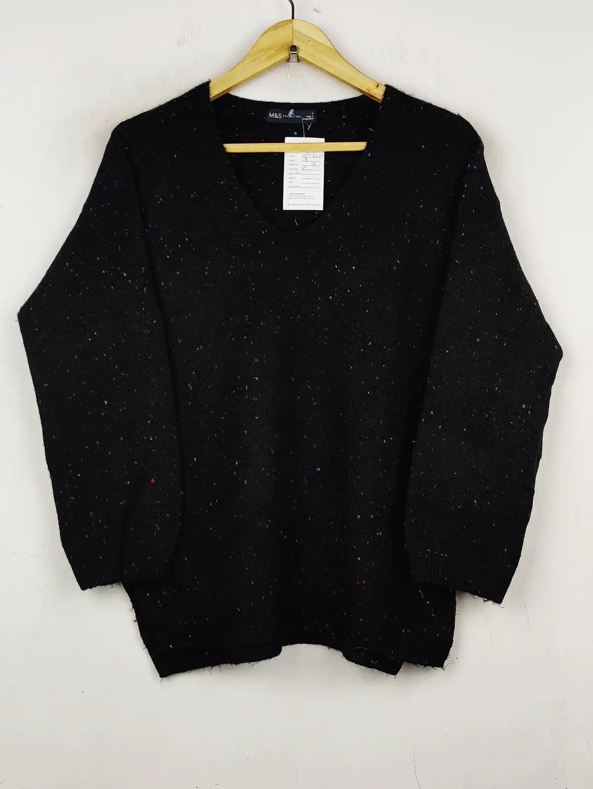 Buy online pre-used pre-loved 100% authentic & Original branded Marks & Spencer (WT-6015) available in Pakistan. Top international brands avilable.