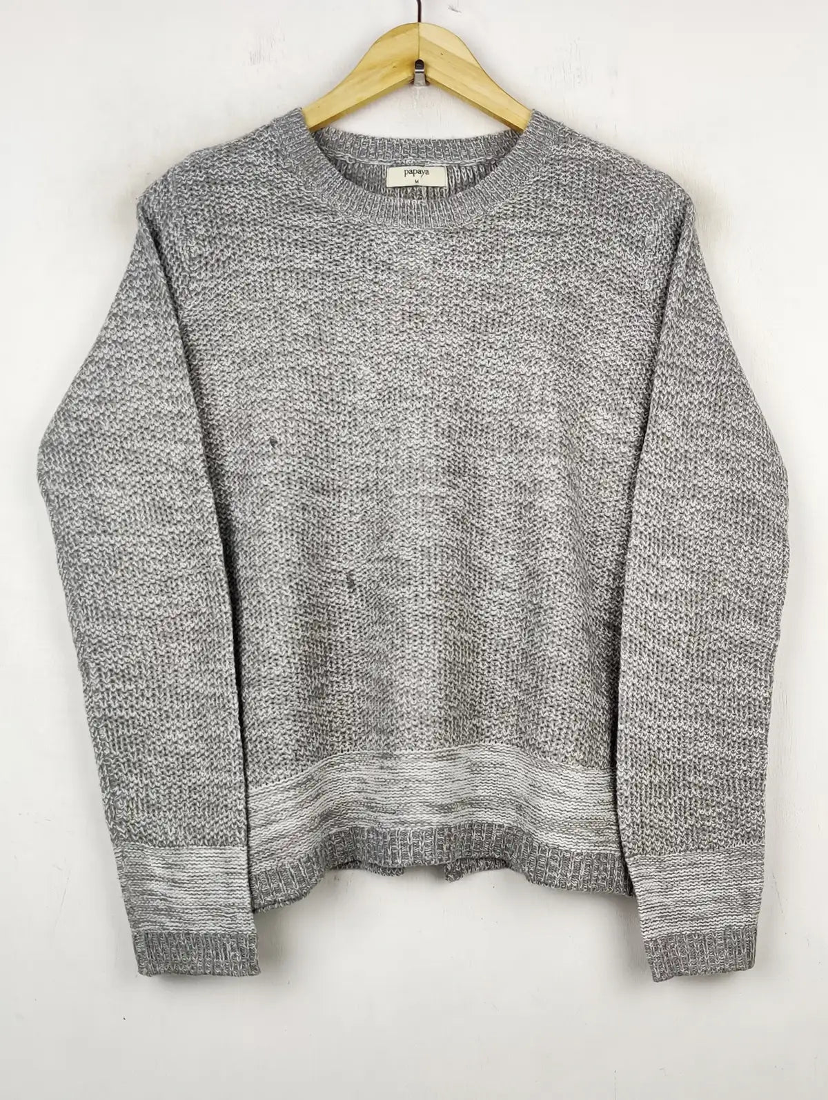 Buy online pre-used pre-loved 100% authentic & Original branded Papaya (WT-6019) available in Pakistan. Top international brands avilable.