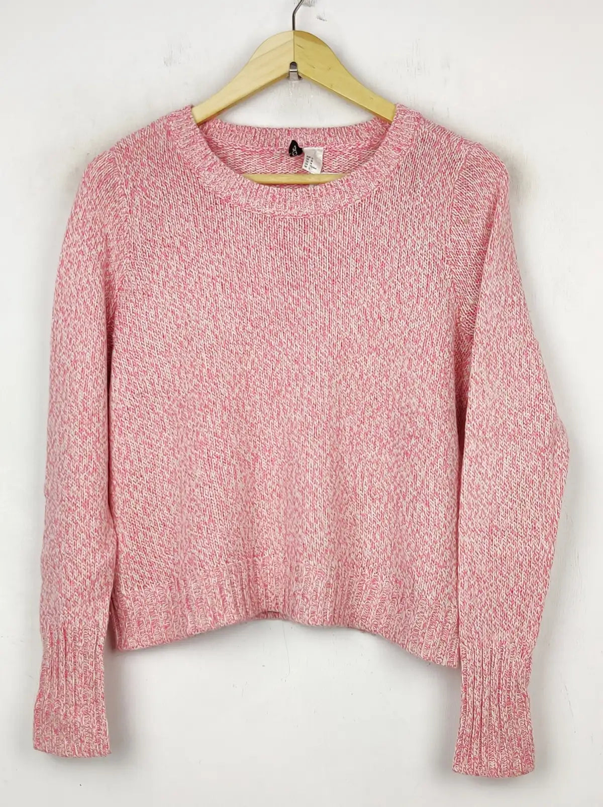 Buy online pre-used pre-loved 100% authentic & Original branded H&M (WT-6052) available in Pakistan. Top international brands avilable.