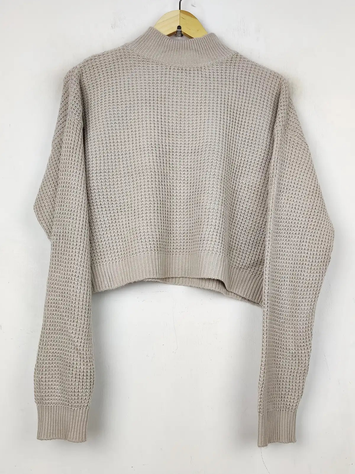 Buy online pre-used pre-loved 100% authentic & Original branded Primark (WT-6074) available in Pakistan. Top international brands avilable.