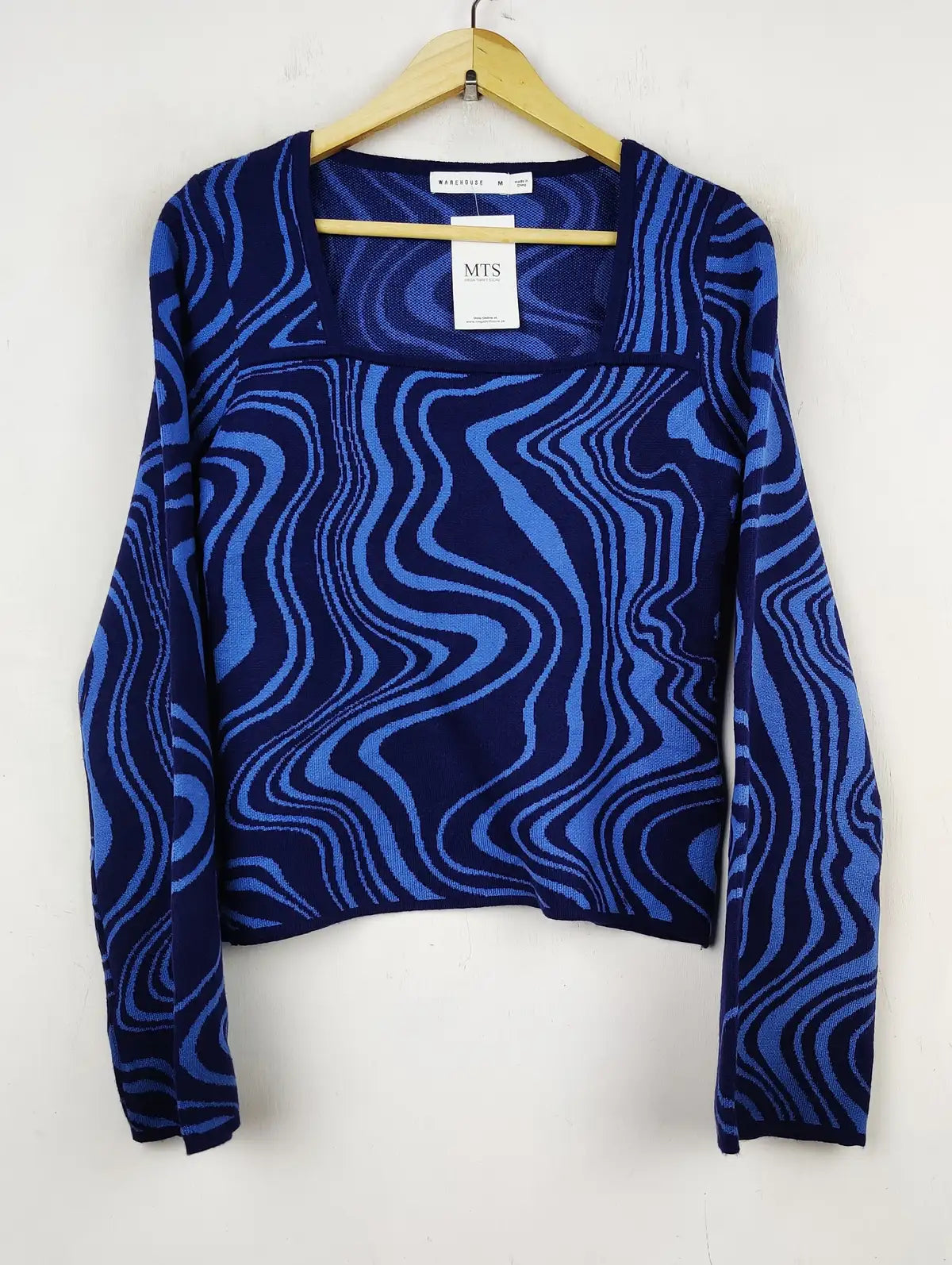 Buy online pre-used pre-loved 100% authentic & Original branded Warehouse (WT-6098) available in Pakistan. Top international brands avilable.