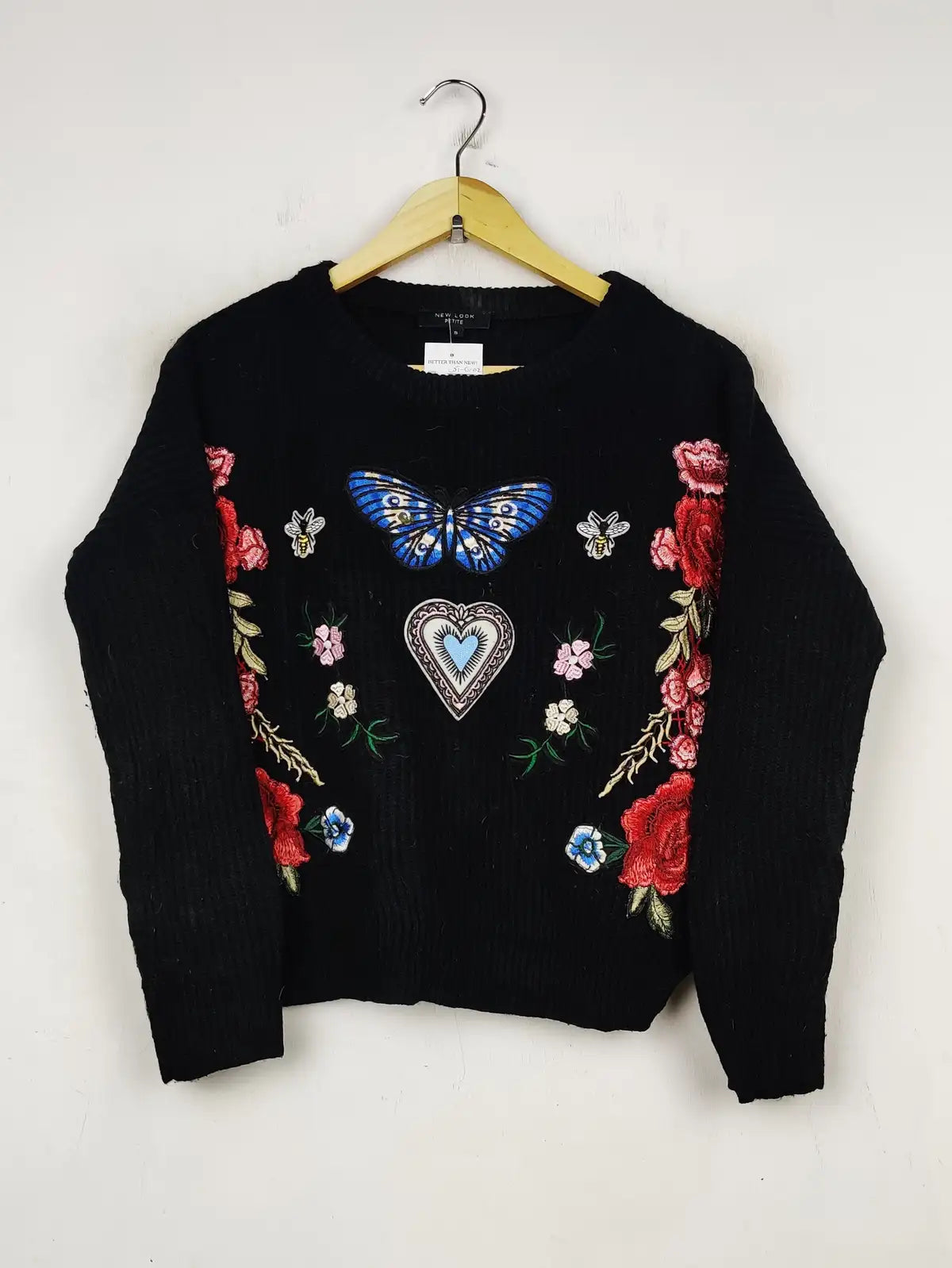 Buy online pre-used pre-loved 100% authentic & Original branded New Look (WT-6102) available in Pakistan. Top international brands avilable.