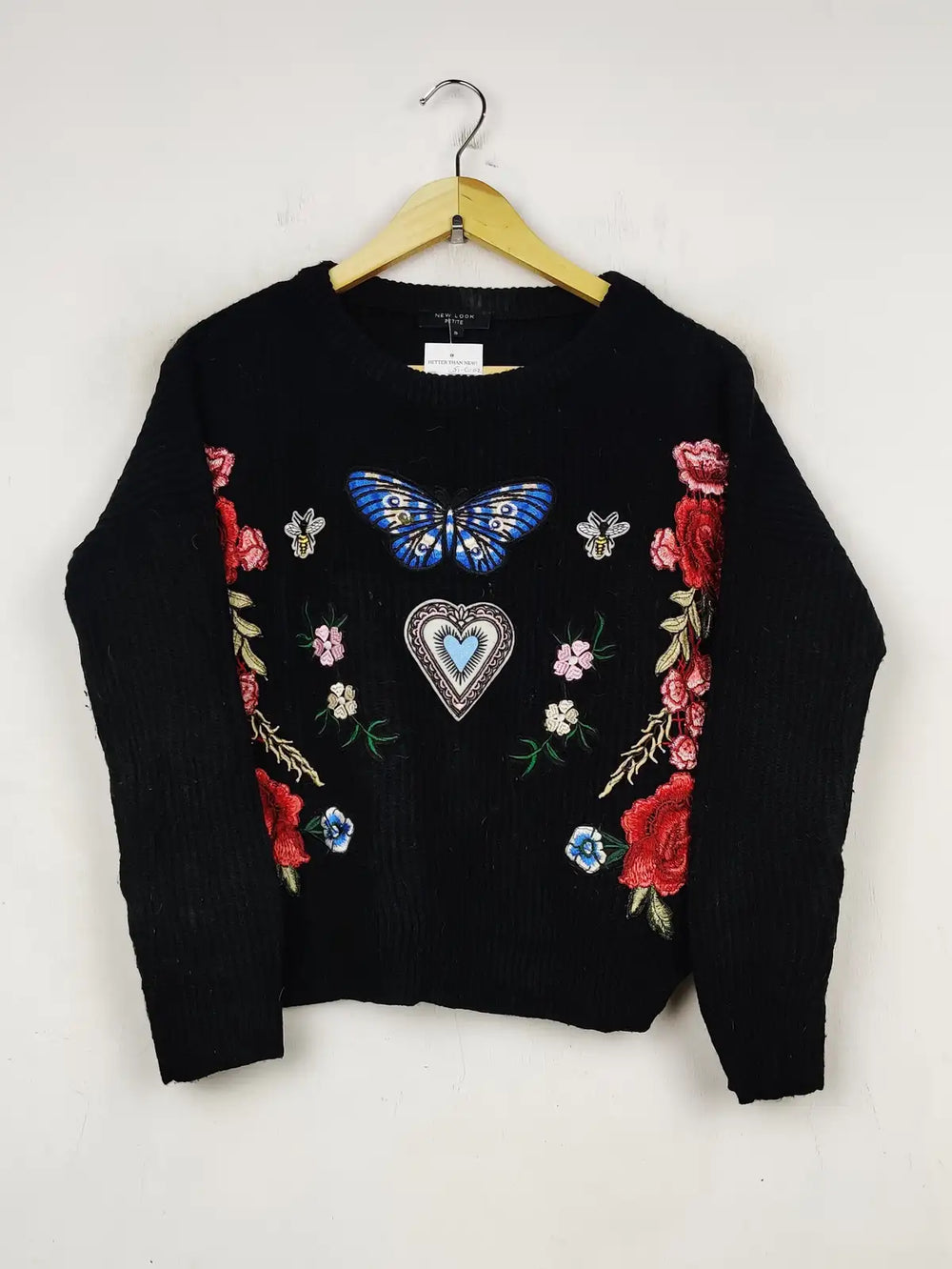 Buy online pre-used pre-loved 100% authentic & Original branded New Look (WT-6102) available in Pakistan. Top international brands avilable.