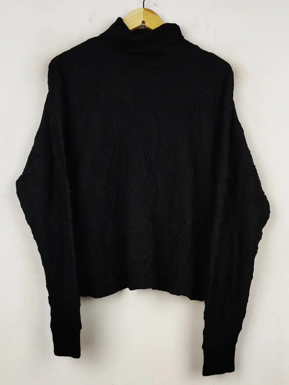 Buy online pre-used pre-loved 100% authentic & Original branded F&F (WT-6165) available in Pakistan. Top international brands avilable.