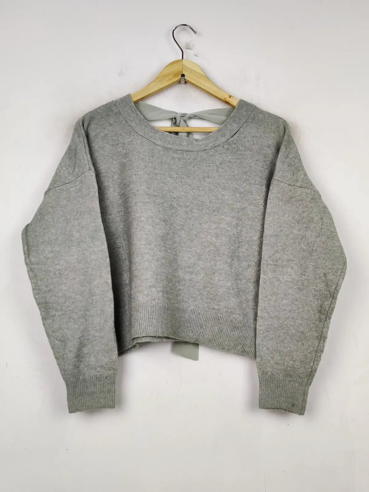 Buy online pre-used pre-loved 100% authentic & Original branded Unknown Brand (WT-6178) available in Pakistan. Top international brands avilable.