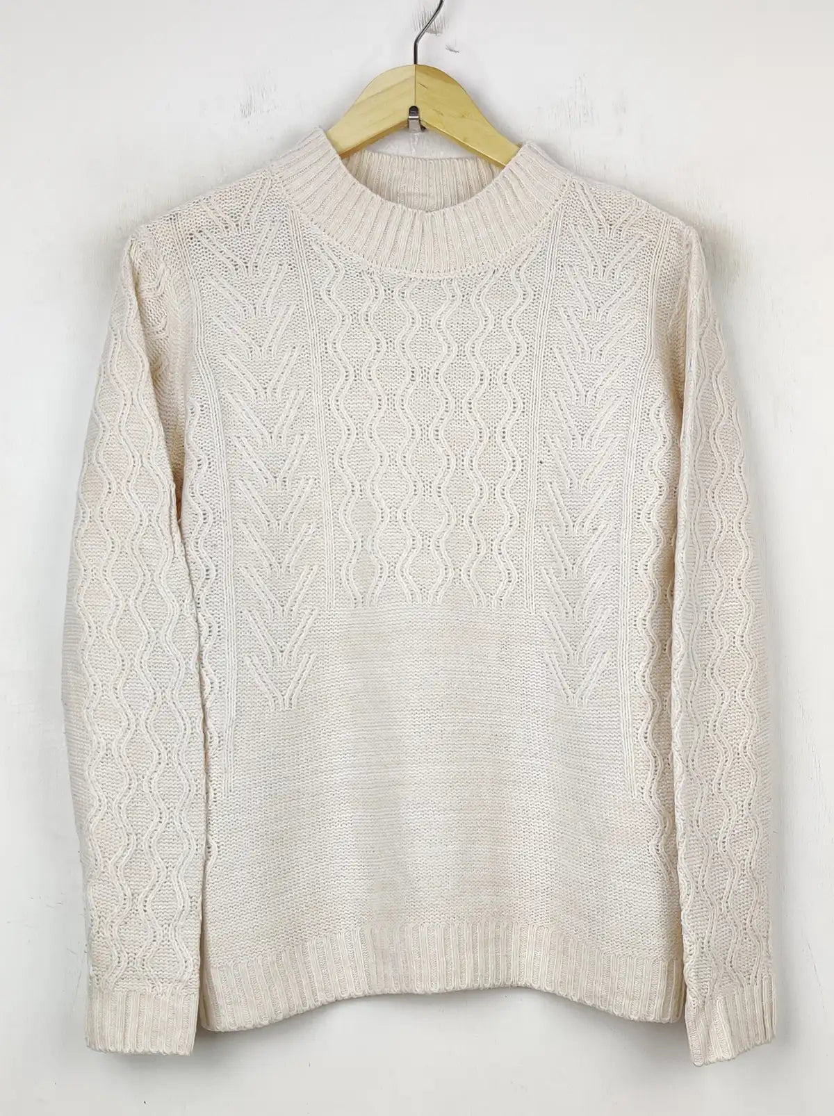 Buy online pre-used pre-loved 100% authentic & Original branded Papaya (WT-6212) available in Pakistan. Top international brands avilable.