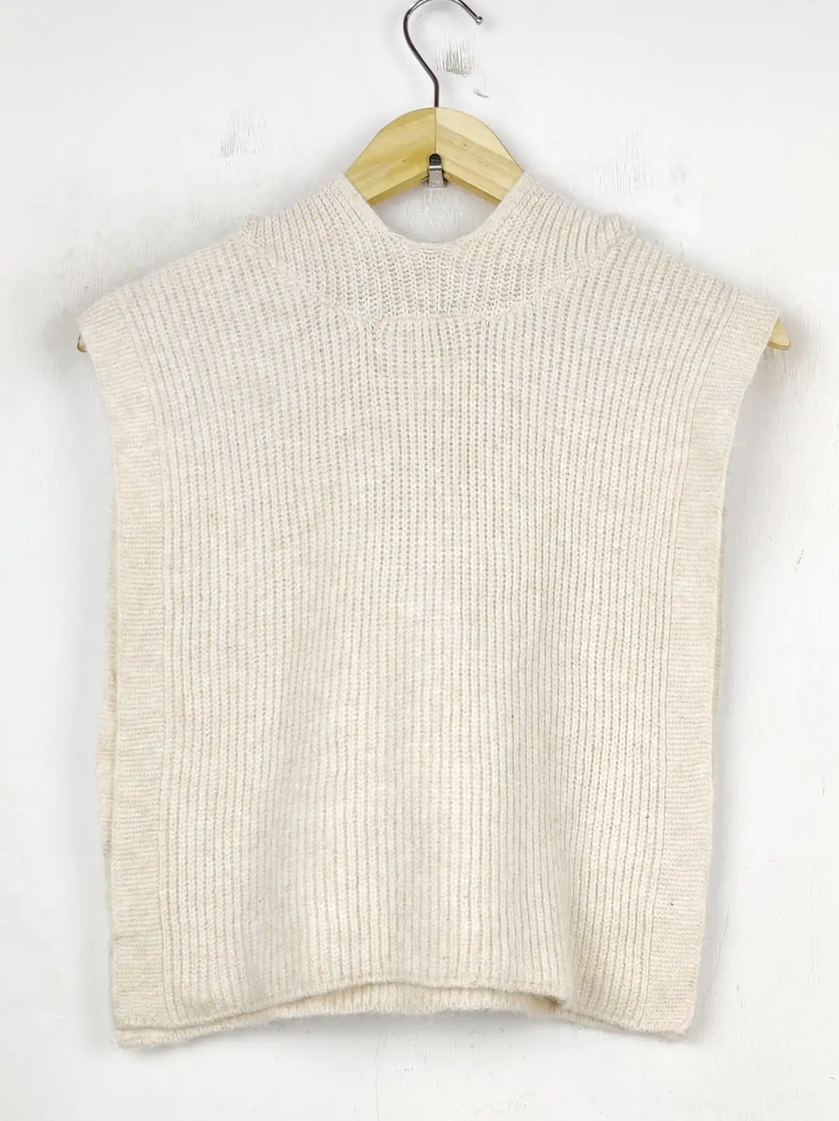 Buy online pre-used pre-loved 100% authentic & Original branded Primark (WT-6245) available in Pakistan. Top international brands avilable.