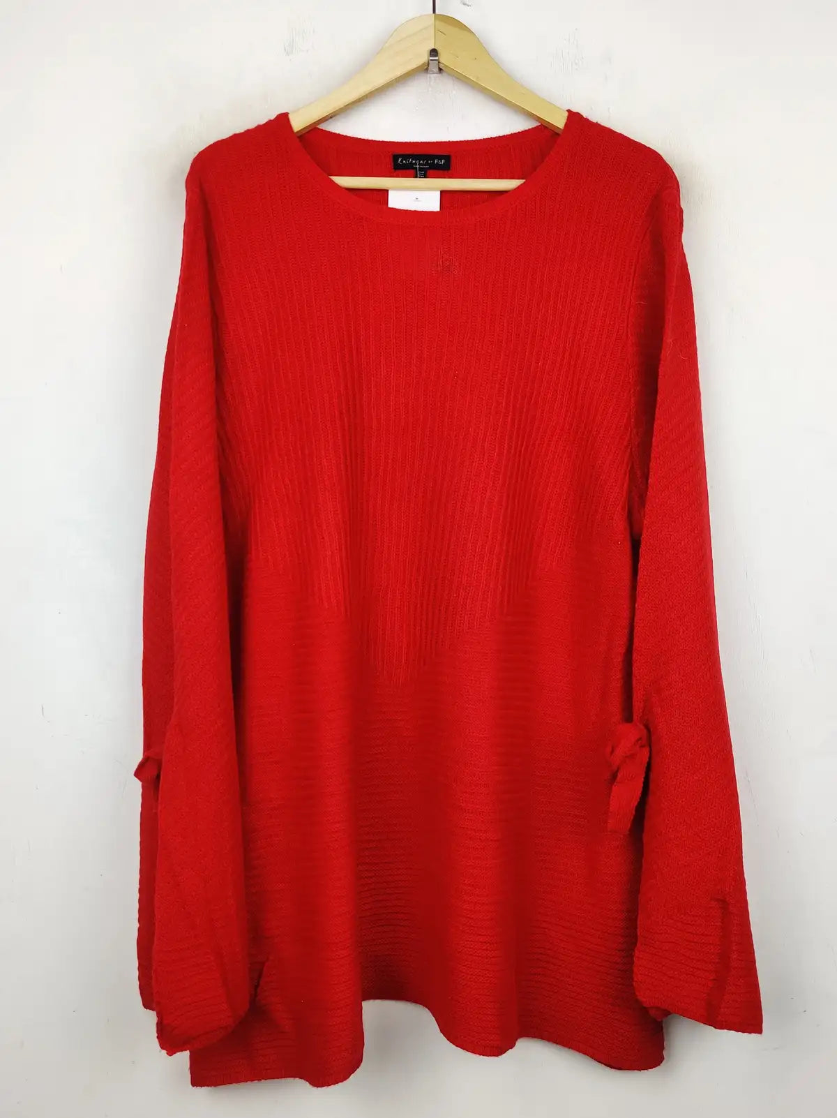 Buy online pre-used pre-loved 100% authentic & Original branded F&F (WT-6293) available in Pakistan. Top international brands avilable.