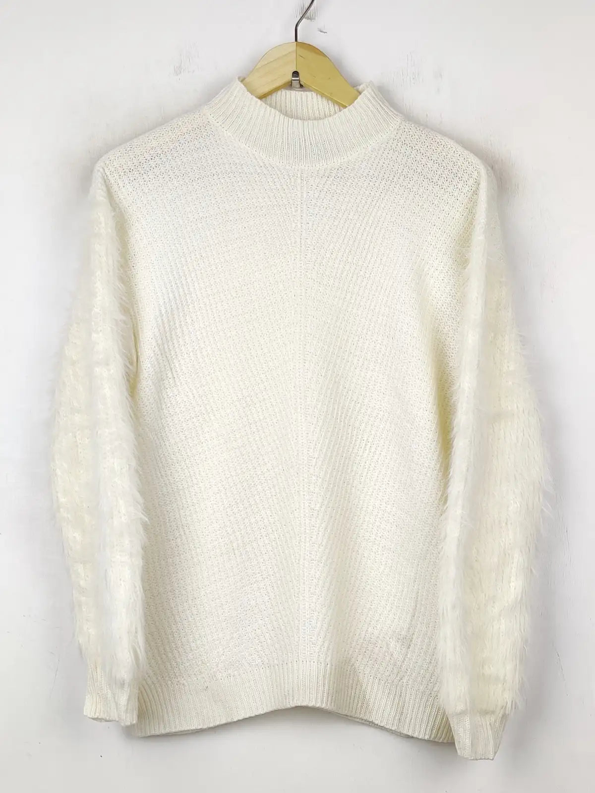 Buy online pre-used pre-loved 100% authentic & Original branded Primark (WT-6385) available in Pakistan. Top international brands avilable.