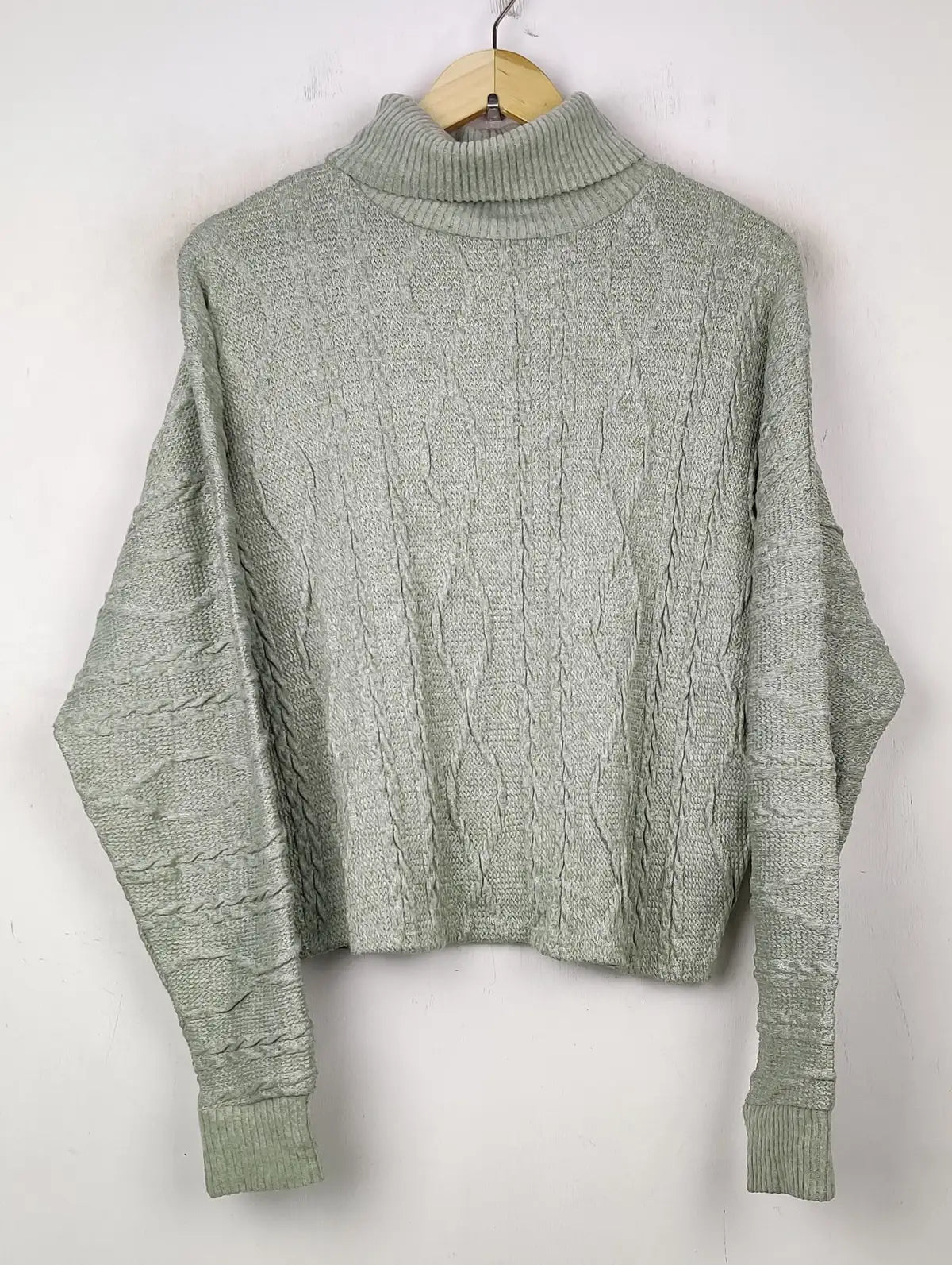 Buy online pre-used pre-loved 100% authentic & Original branded F&F (WT-6431) available in Pakistan. Top international brands avilable.