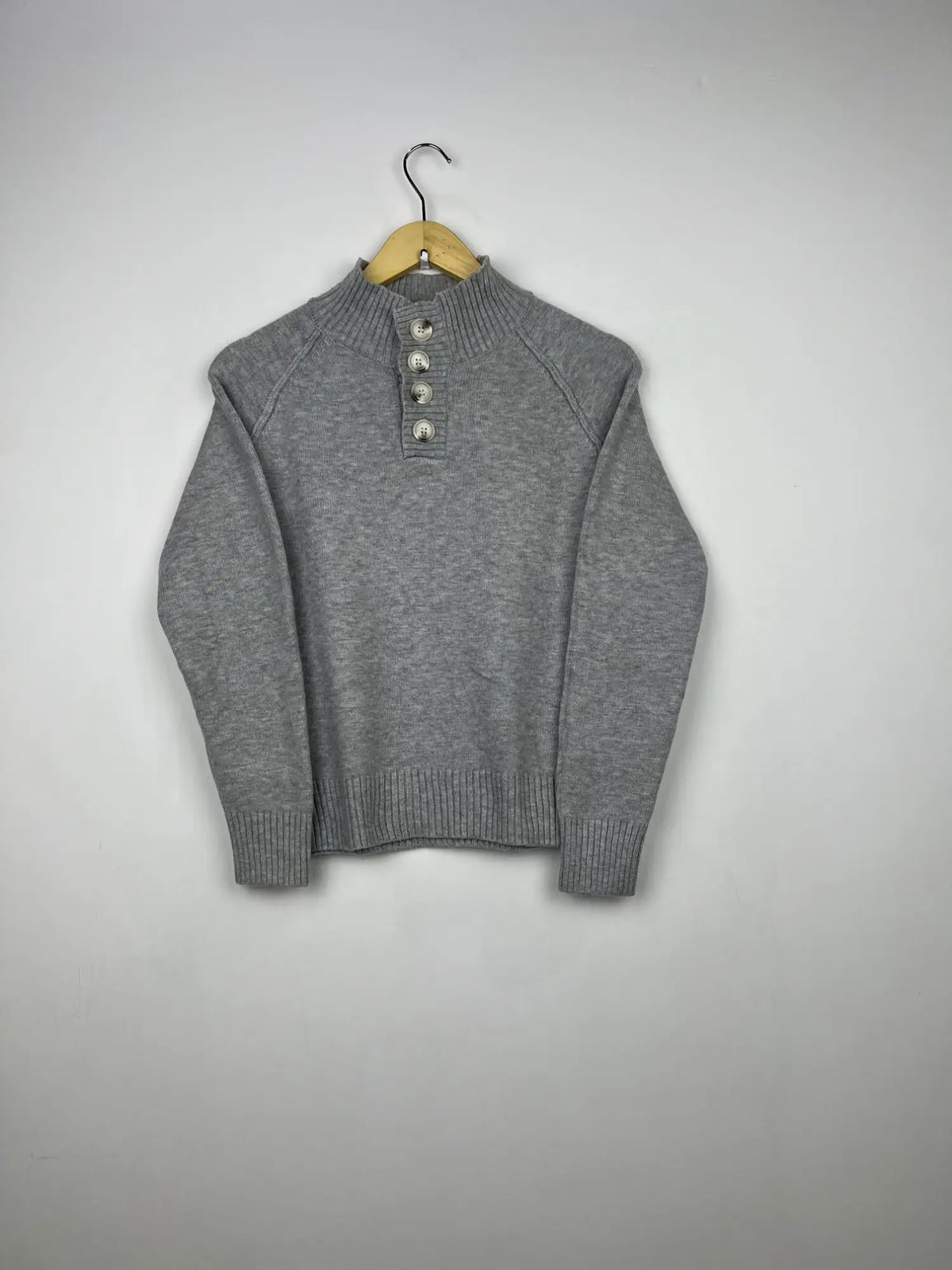 Buy online pre-used pre-loved 100% authentic & Original branded Unknown Brand (WT-6673) available in Pakistan. Top international brands avilable.