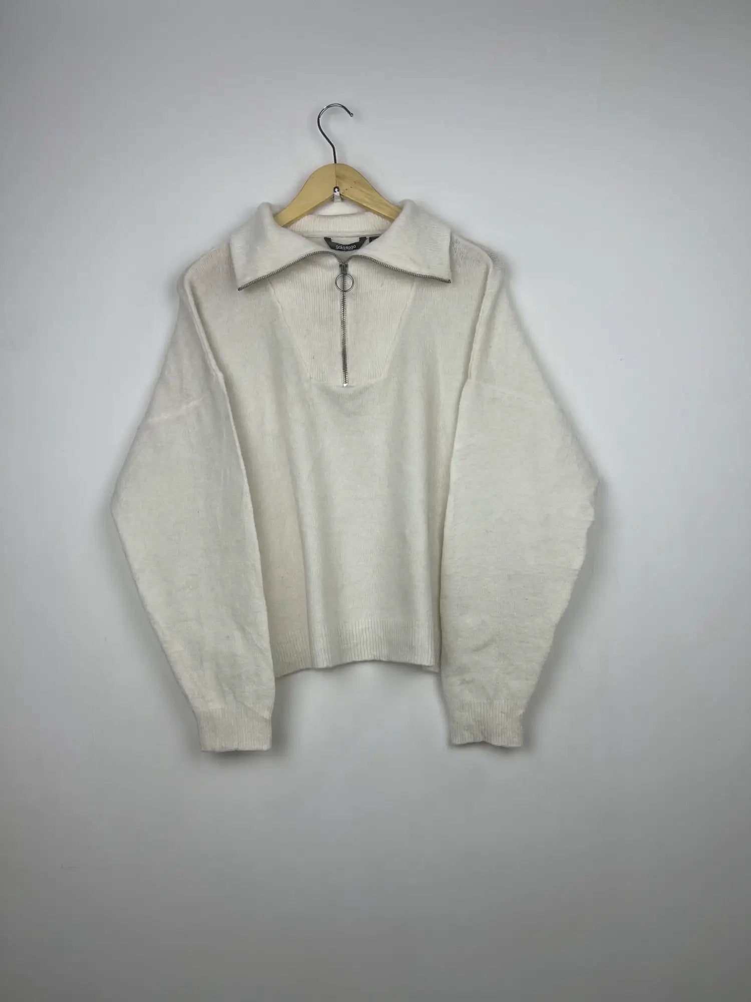 Buy online pre-used pre-loved 100% authentic & Original branded Golddigga (WT-6736) available in Pakistan. Top international brands avilable.