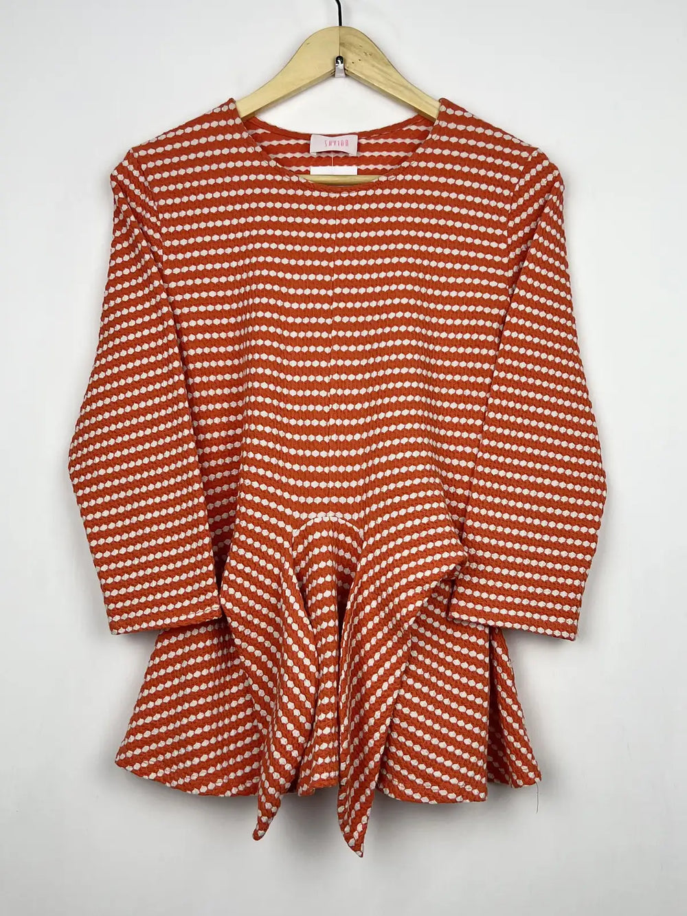 Buy online pre-used pre-loved 100% authentic & Original branded Savida (WT-6762) available in Pakistan. Top international brands avilable.