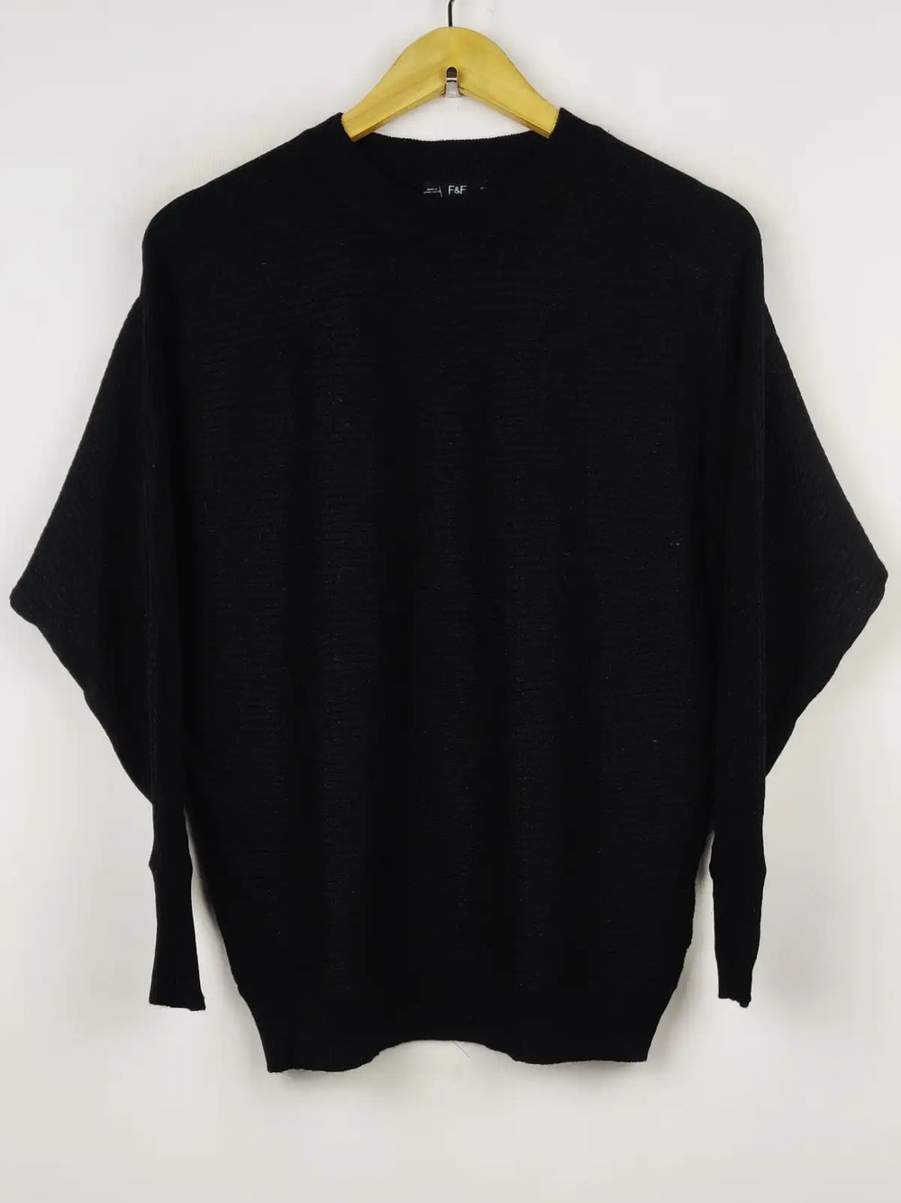 Buy online pre-used pre-loved 100% authentic & Original branded F&F (WT-6966) available in Pakistan. Top international brands avilable.