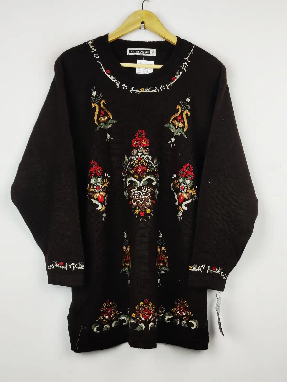 Buy online pre-used pre-loved 100% authentic & Original branded South Lodge (WT-7041) available in Pakistan. Top international brands avilable.