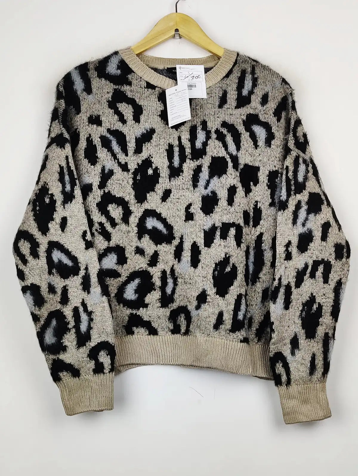 Buy online pre-used pre-loved 100% authentic & Original branded New Look (WT-7061) available in Pakistan. Top international brands avilable.