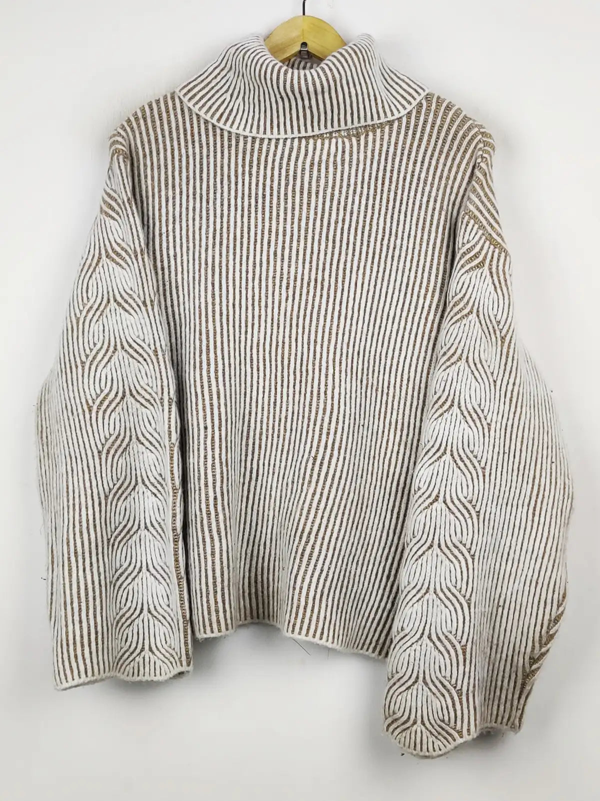 Buy online pre-used pre-loved 100% authentic & Original branded Gallery (WT-7257) available in Pakistan. Top international brands avilable.