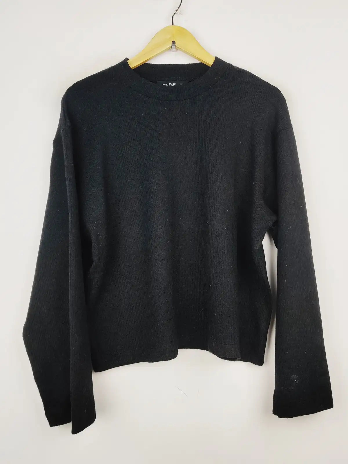 Buy online pre-used pre-loved 100% authentic & Original branded F&F (WT-7345) available in Pakistan. Top international brands avilable.