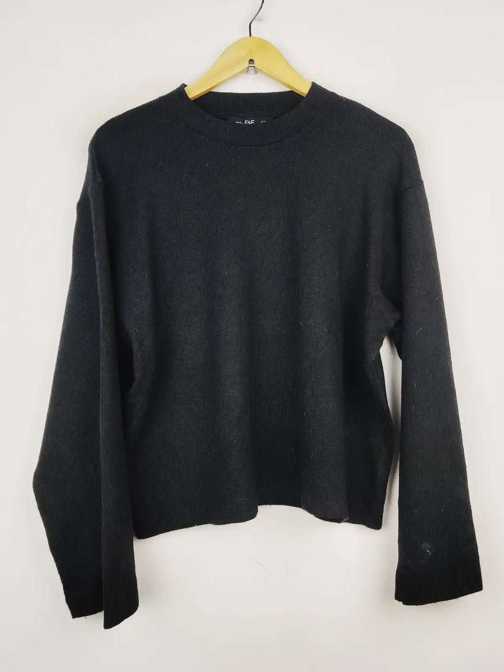 Buy online pre-used pre-loved 100% authentic & Original branded F&F (WT-7345) available in Pakistan. Top international brands avilable.